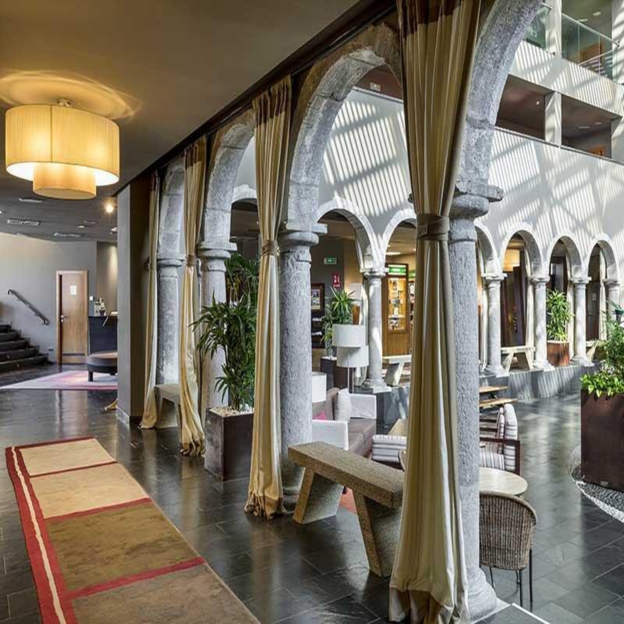Voir la diapositive 3 : Smartbox Séjour d'exception de 2 jours dans un parador aux portes de barcelone - coffret cadeau séjour