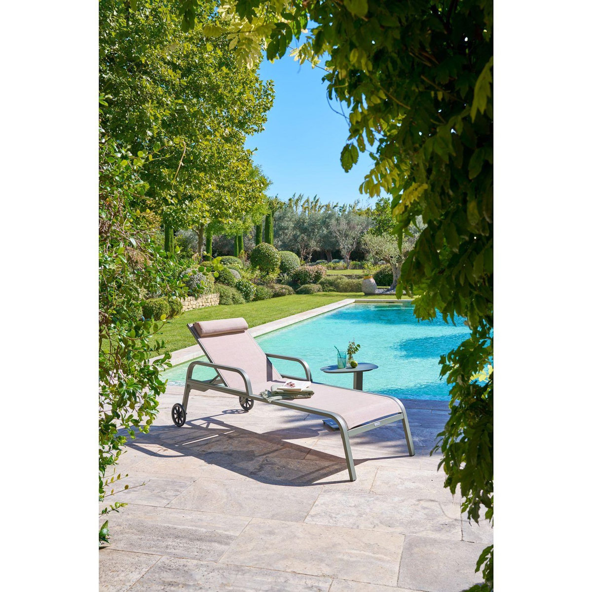 HESPERIDE Table de jardin d'appoint en aluminium VENUZIA