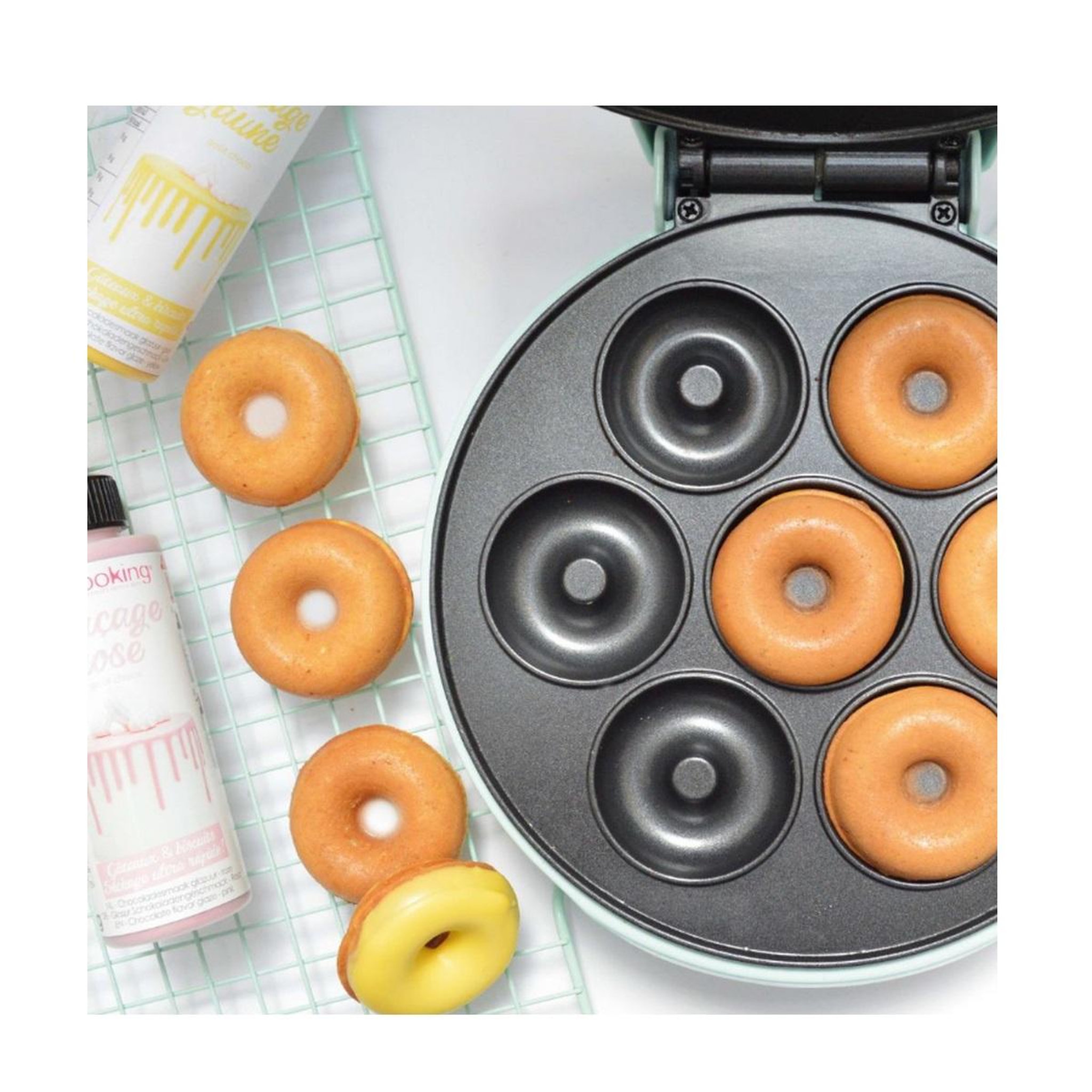 Voir la diapositive 3 : SCRAPCOOKING Machine à donuts 700w - 3887