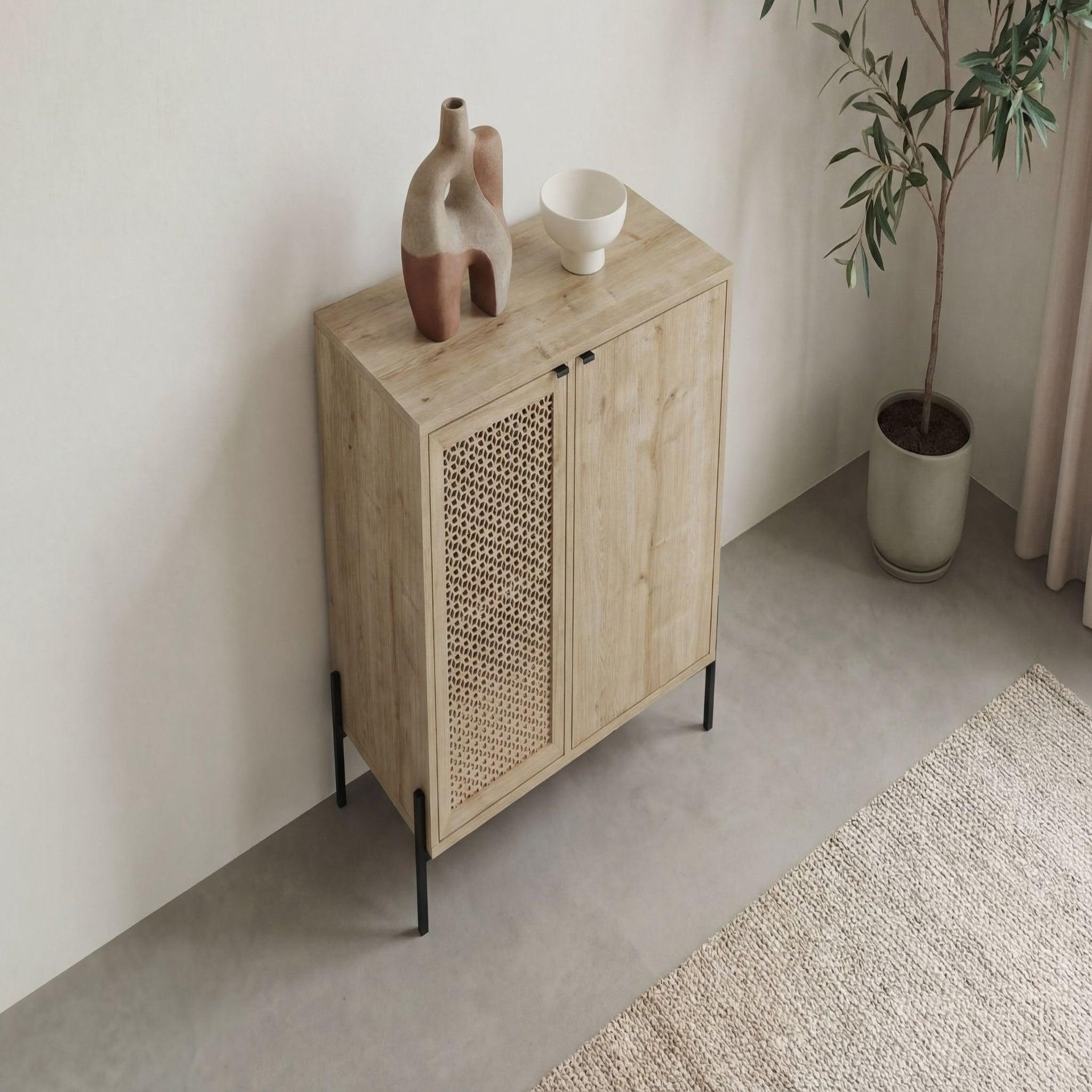 Voir la diapositive 4 : CASANOVA PARIS Stera - mini commode 2 portes 83cm en mélamine - chêne clair