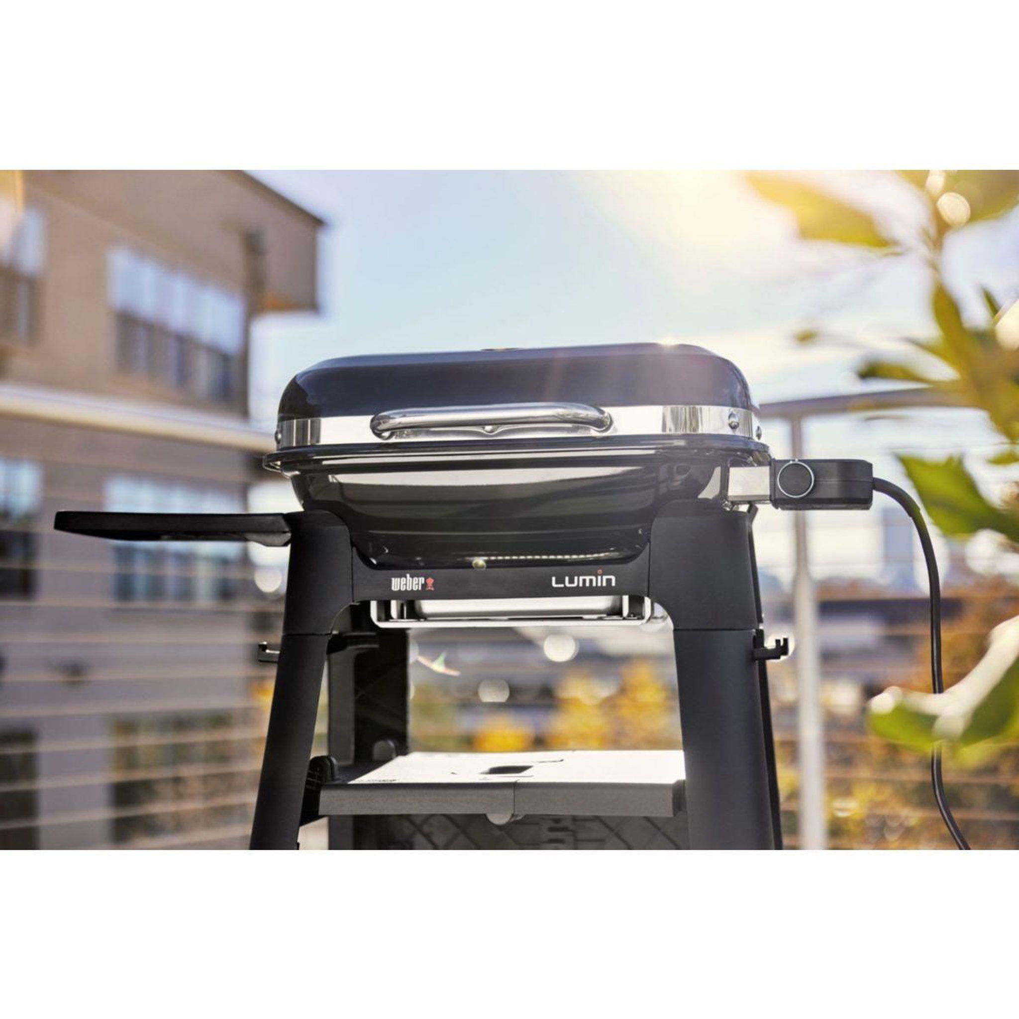 Voir la diapositive 5 : Weber Barbecue électrique lumin black stand sur pieds, 49x33 cm