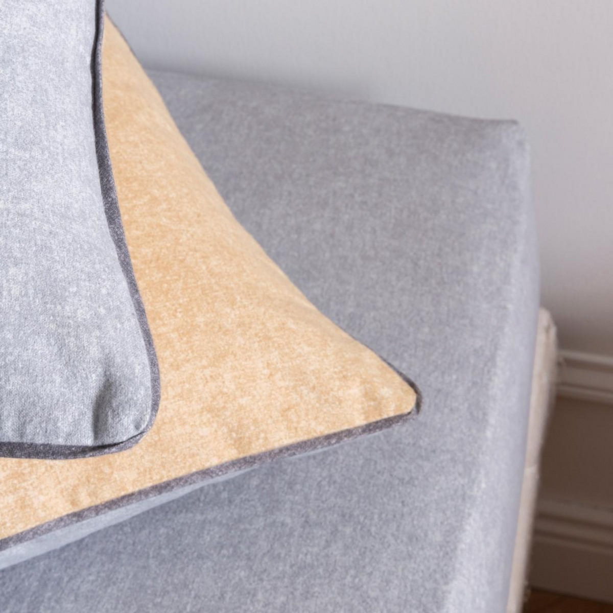 FUTURE HOME Parure de lit 2 personnes en flanelle coton 57 fils unie multico 240x220cm