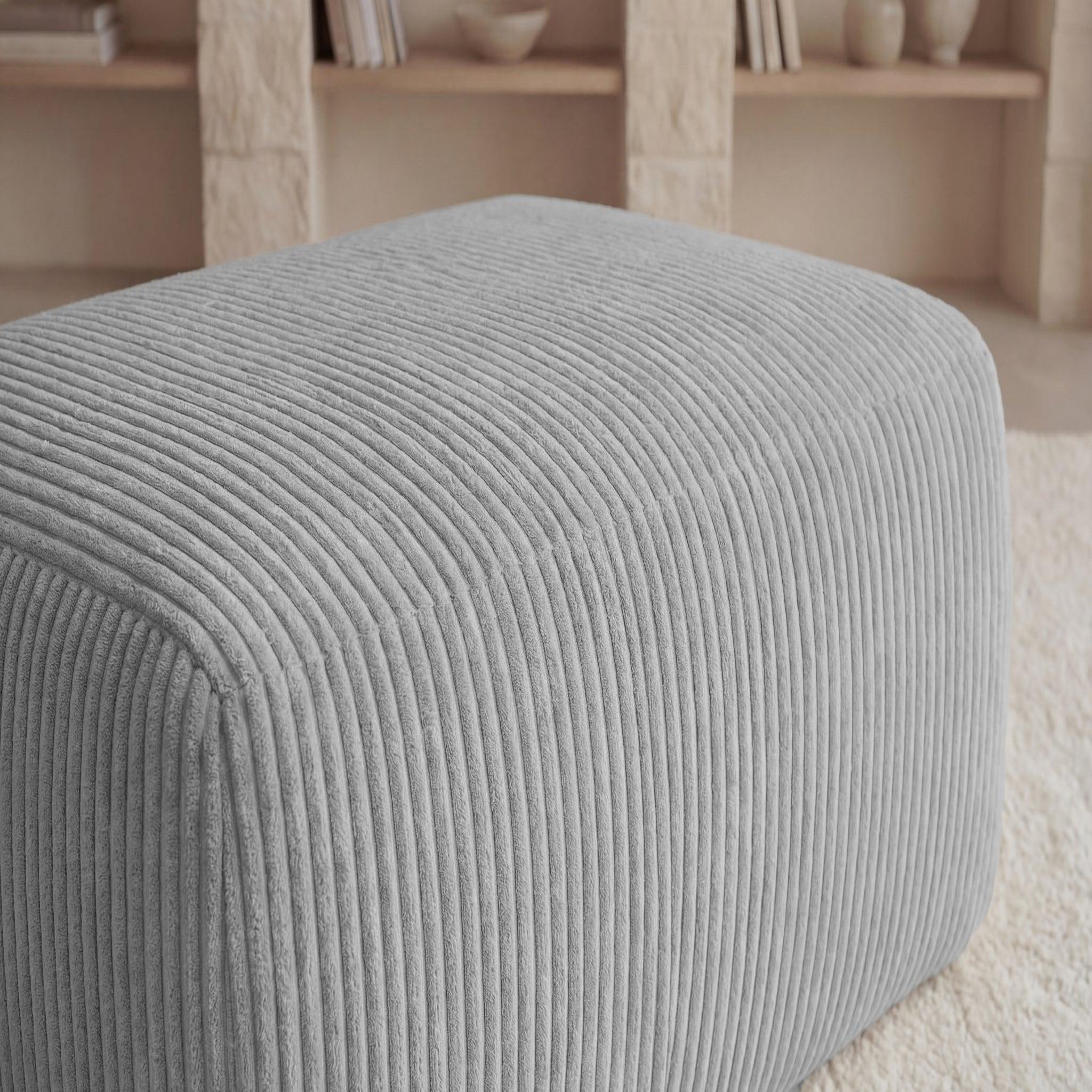 Voir la diapositive 4 : CASANOVA PARIS Olympe - pouf en petit velours côtelé 100x68x42
