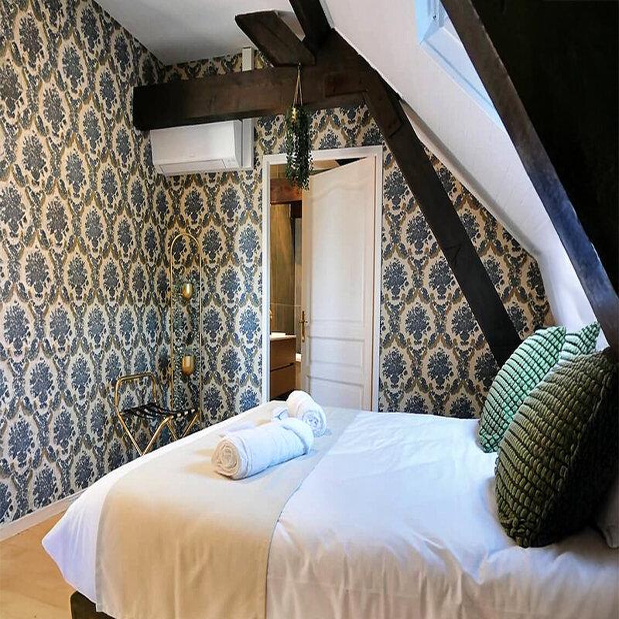 Voir la diapositive 5 : Smartbox 3 jours en château près de bordeaux - coffret cadeau séjour