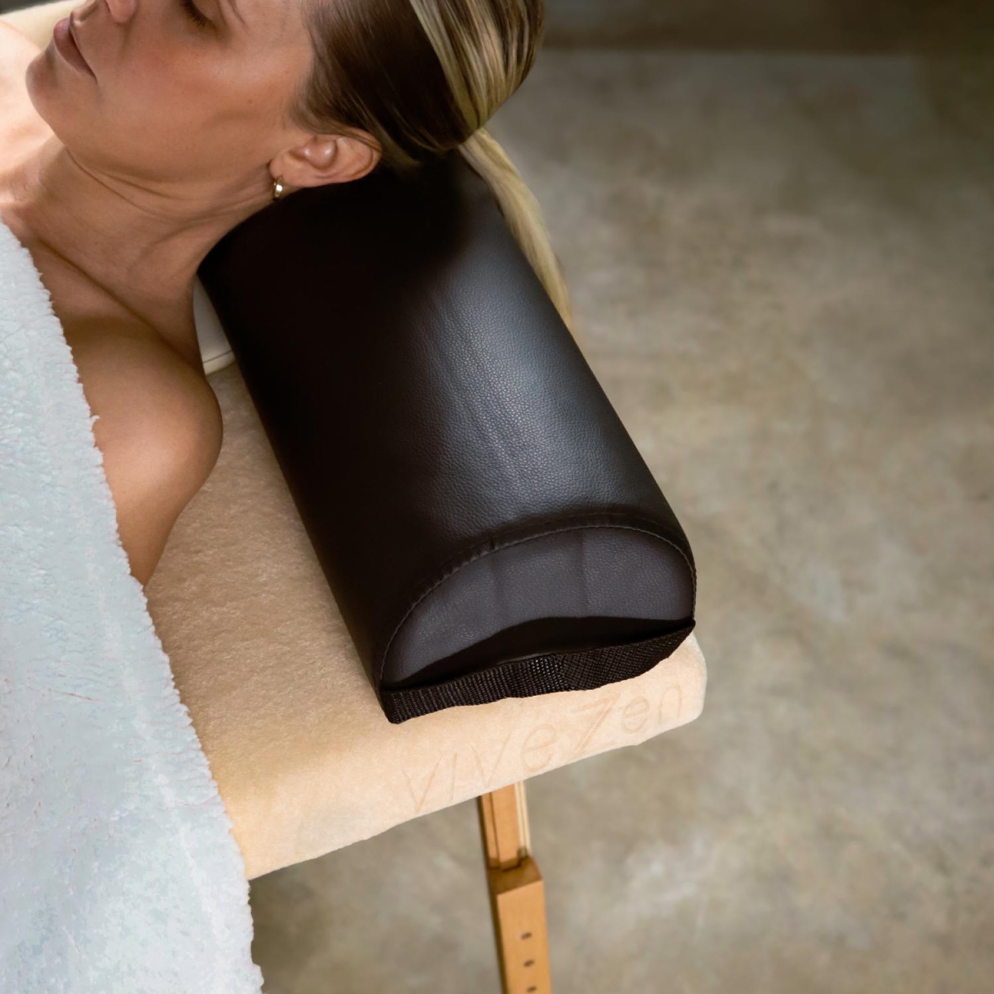 Voir la diapositive 5 : VIVEZEN Coussin de nuque 3/4 rond pour table de massage, rouleau de positionnement - Noir