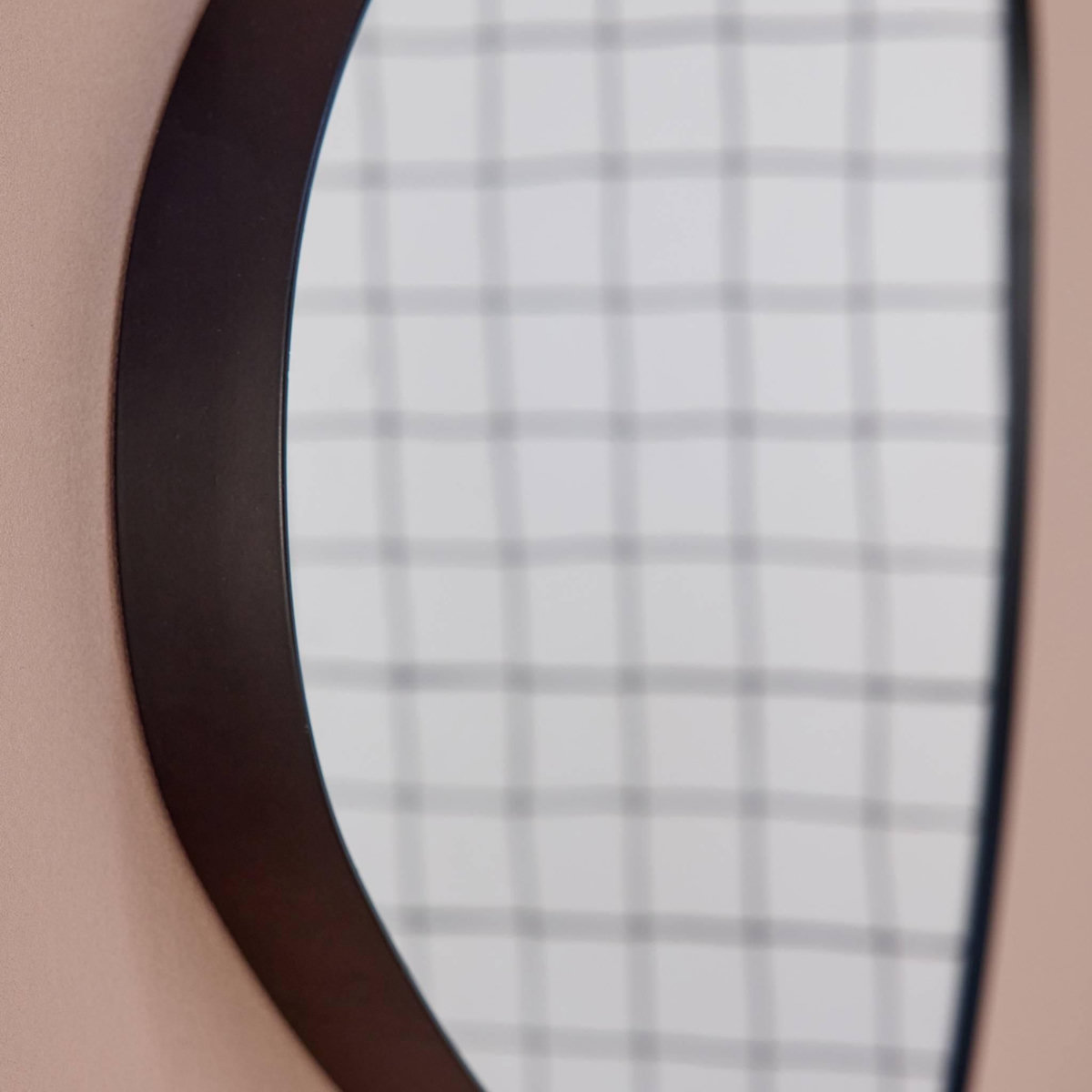 SWEEEK Miroir organique en métal noir HARVEY