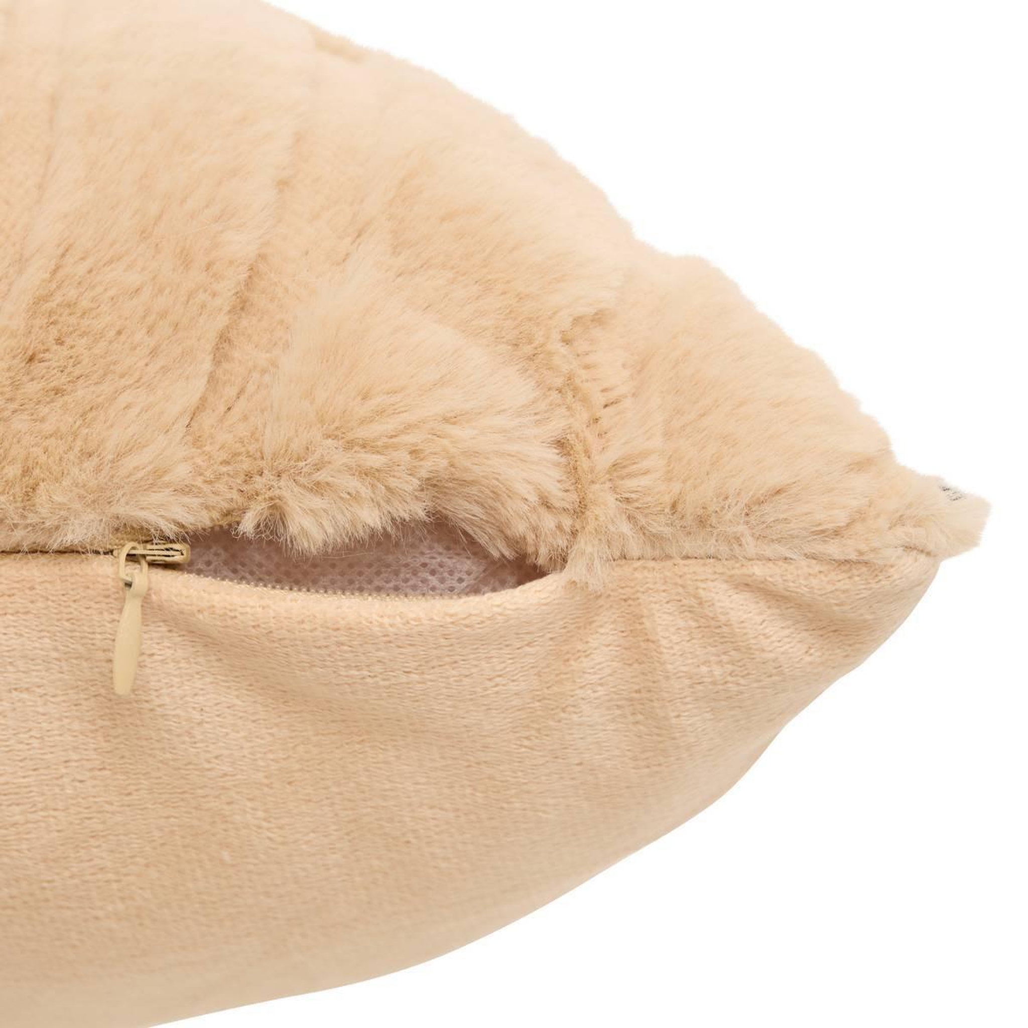 Voir la diapositive 3 : ATMOSPHERA Coussin imitation fourrure  arka  45x45cm beige lin