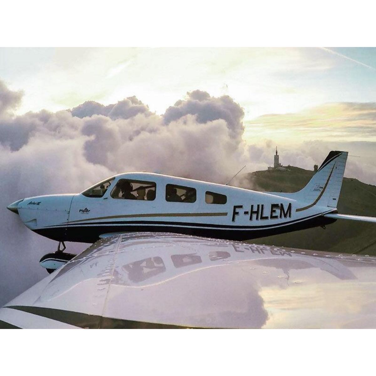 Smartbox Côte d'Azur vue du ciel : balade aérienne privée d'1h pour 3 personnes - Coffret Cadeau Sport & Aventure