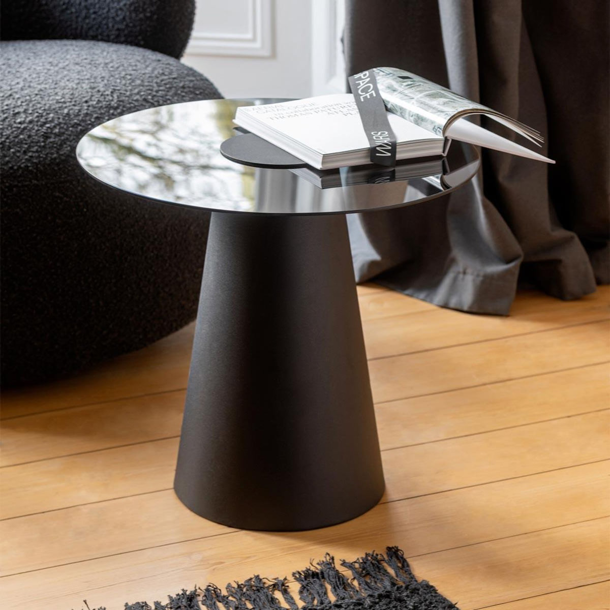 Paris Prix Table d'Appoint en Verre  Flat Cap  60cm Noir