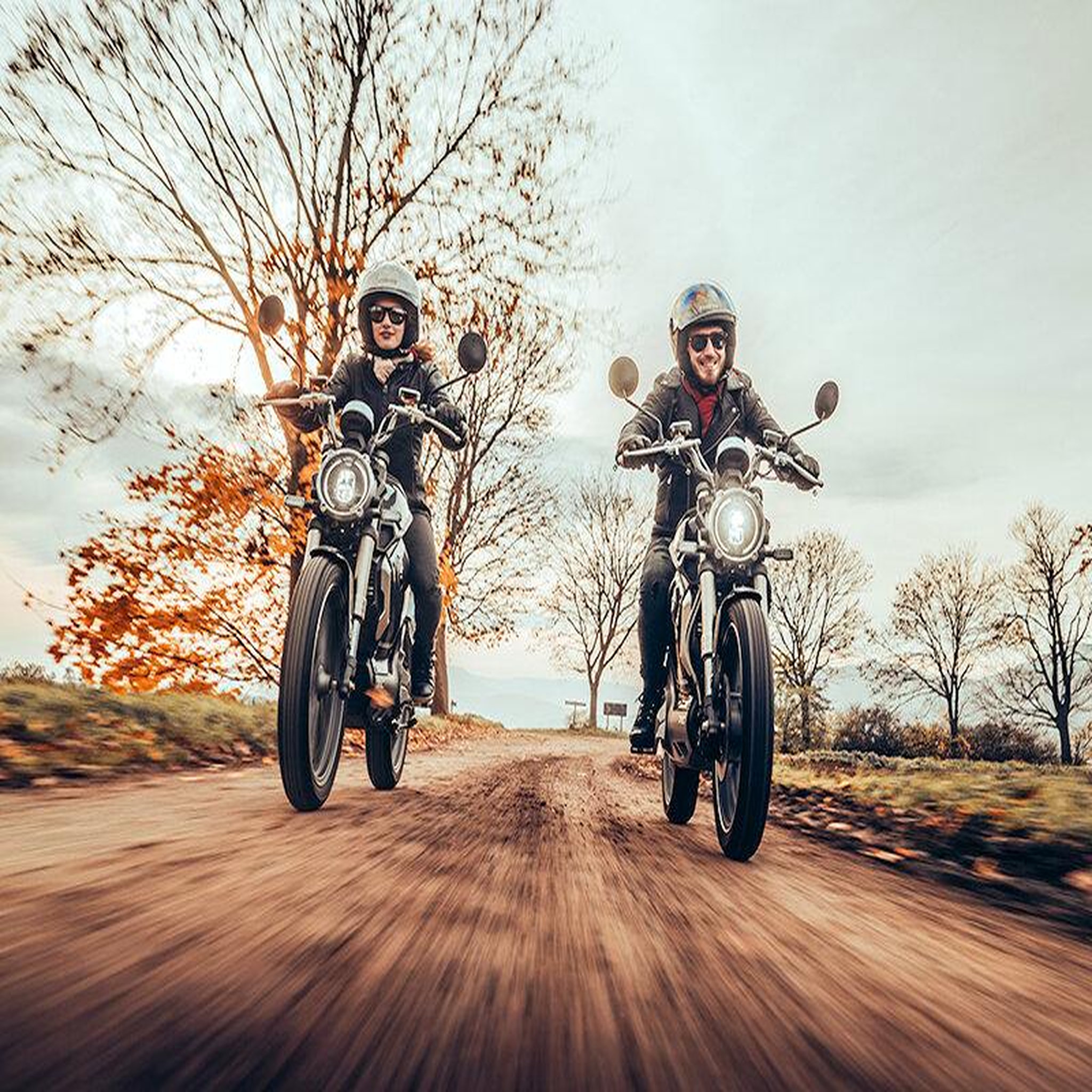 Voir la diapositive 3 : Smartbox Sortie en motos électriques pour 4 personnes à Sélestat - Coffret Cadeau Sport & Aventure