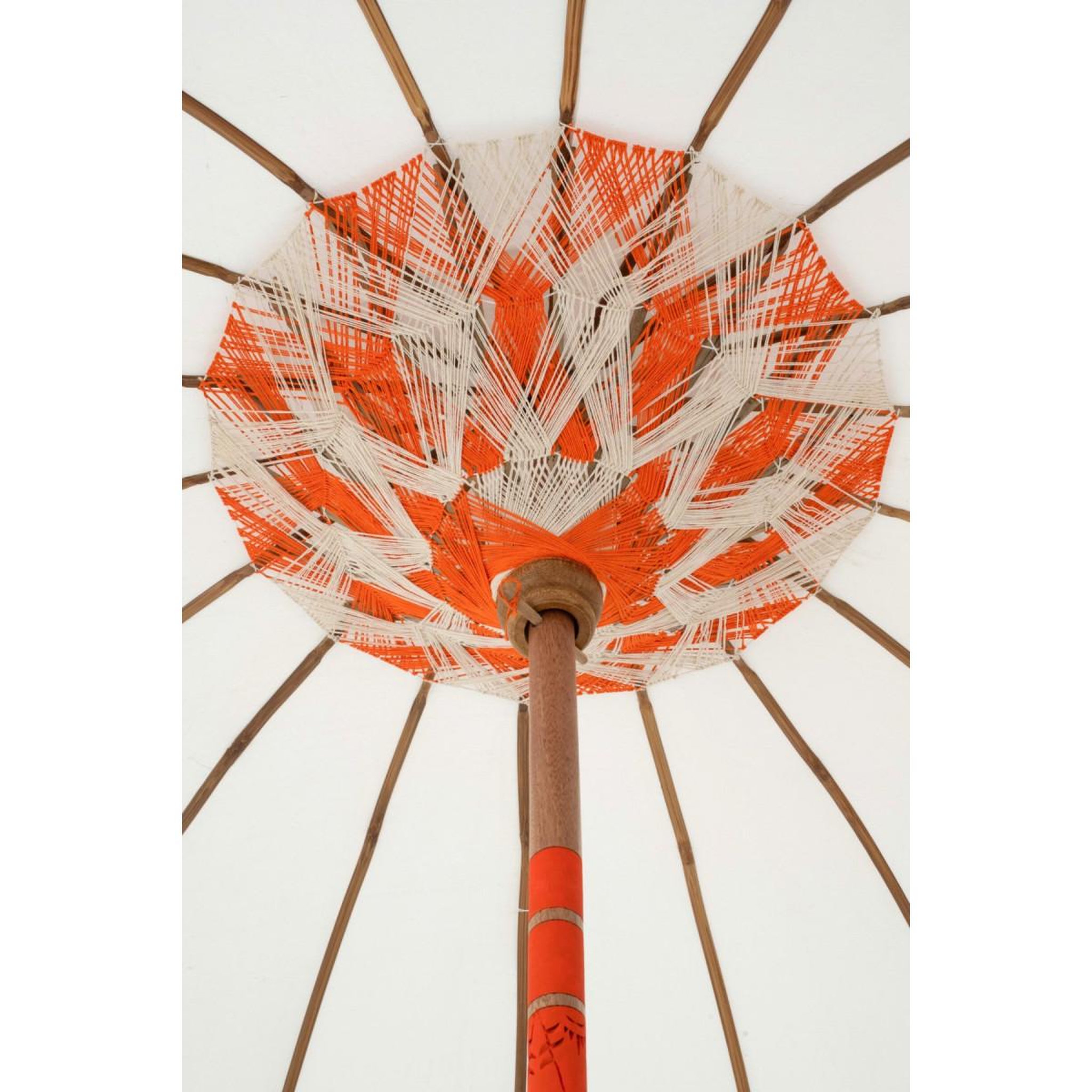 Voir la diapositive 3 : J-LINE Parasol rond à franges  flavie  180cm écru & orange
