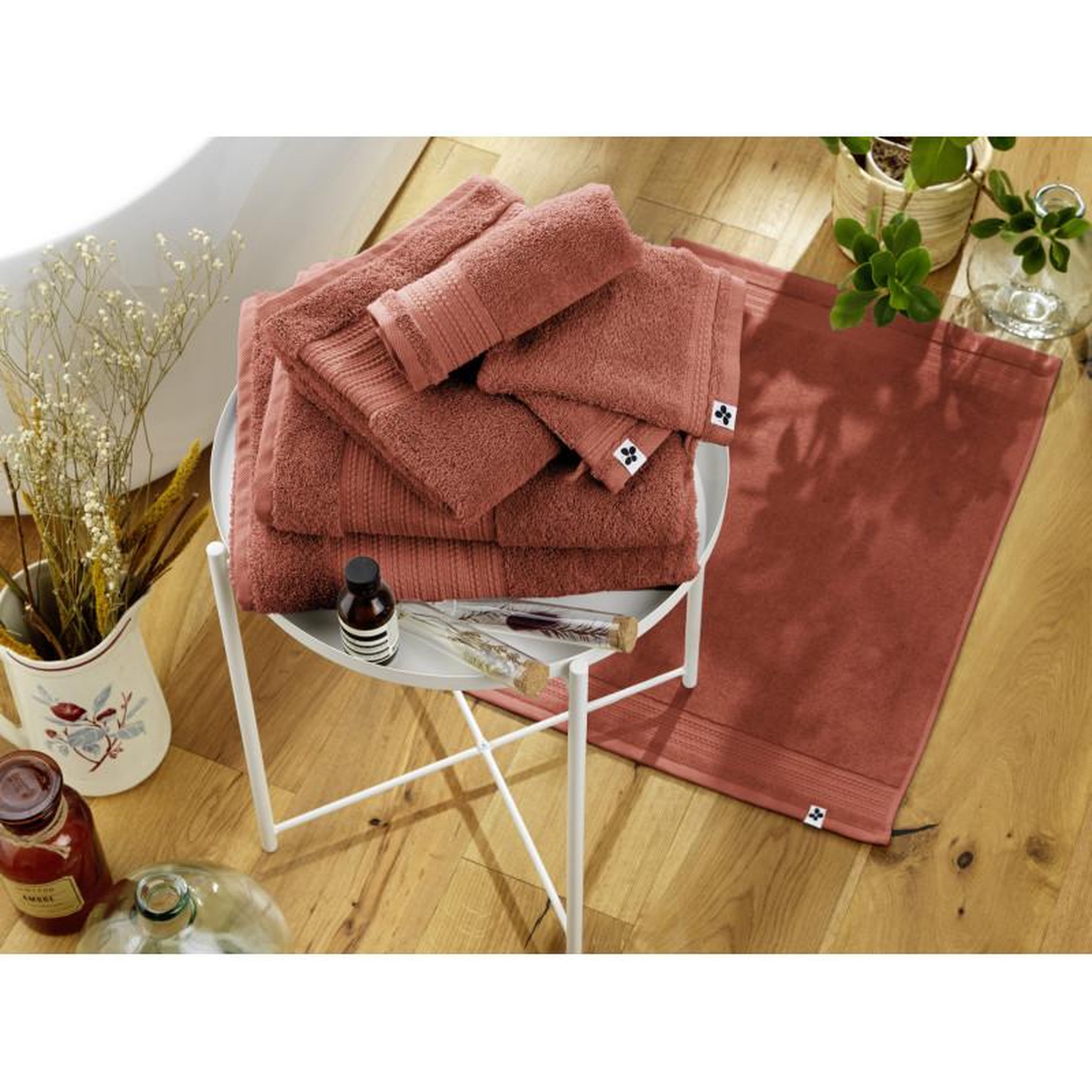 Voir la diapositive 5 : L EFFET PAPILLON Tapis de bain  Garance  50 x 70 cm / 100% Coton Bio / 600 gr/m² l'Effet Papillon -  - Tapis de bain 50 x 70 cm