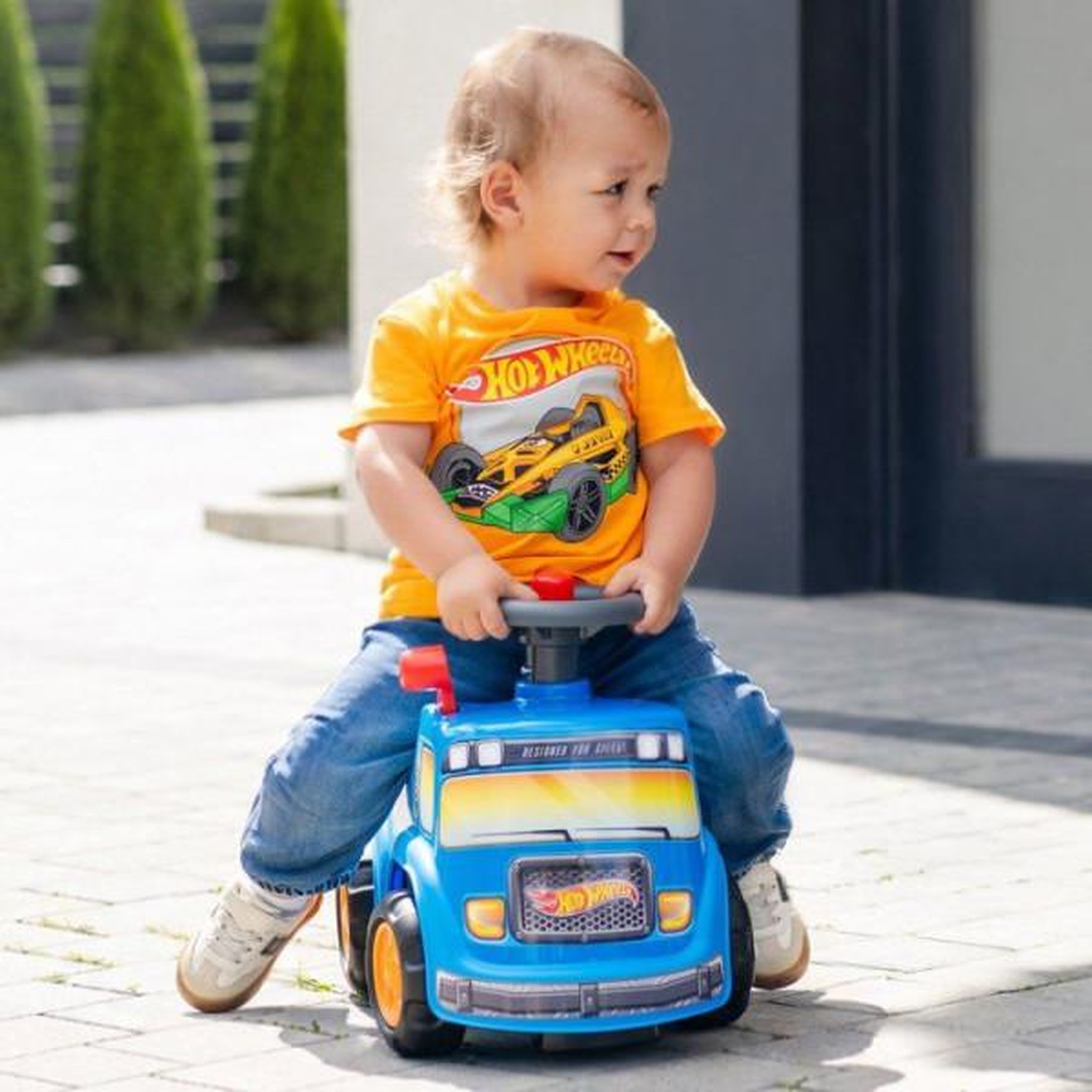 Voir la diapositive 6 : FALK Porteur trotteur  - falk - camion hot wheels - assise ouvrante - volant avec klaxon - plaque personnalisable - des 12 mois