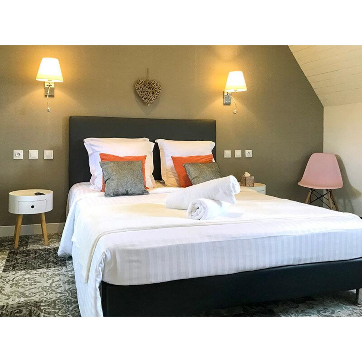 Smartbox Séjour de charme en hôtel 4* près de Poitiers avec dîner aux saveurs du terroir - Coffret Cadeau Séjour