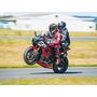 Voir la diapositive 4 : Smartbox Baptême passager en moto : 3 tours à l'arrière d'un pilote professionnel sur le circuit du Val de Vienne - Coffret Cadeau Sport & Aventure