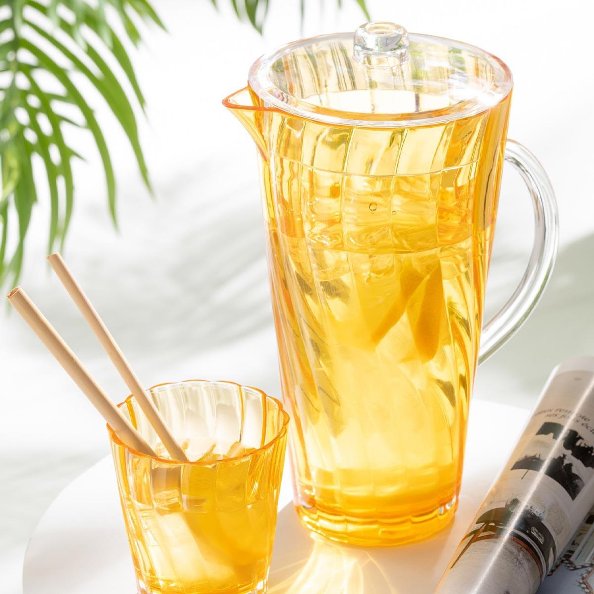 Voir la diapositive 3 : J-LINE Carafe Réutilisable  Vague  2,32L Orange
