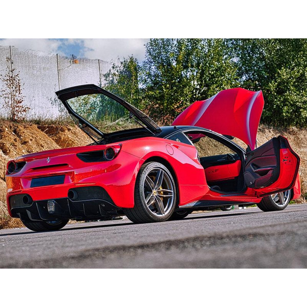 Smartbox Stage de pilotage : 3 à 5 tours au volant d'une voiture de course sur le circuit de Montlhéry - Coffret Cadeau Sport & Aventure