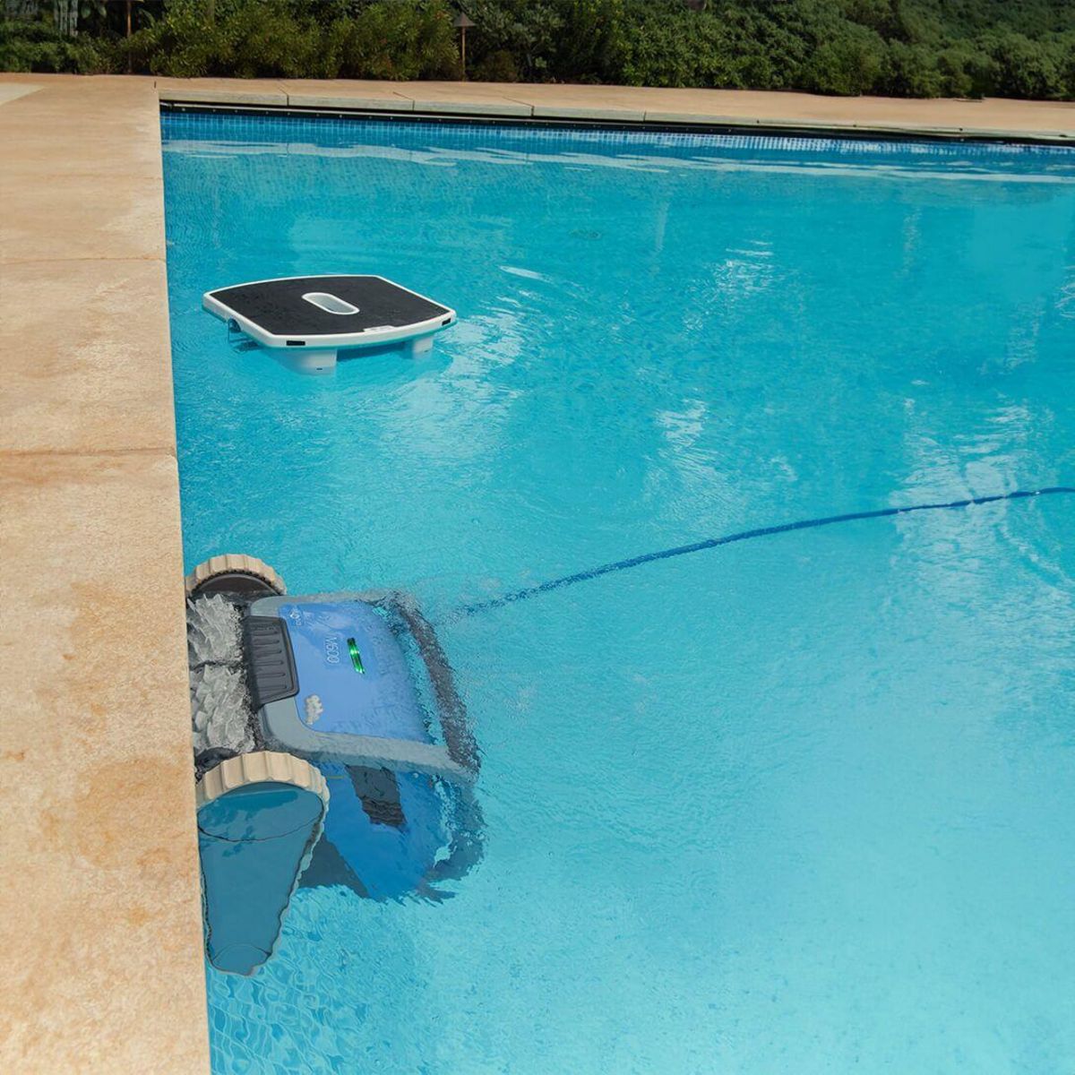 Dolphin Robot nettoyeur de surface autonome solaire - skimmi