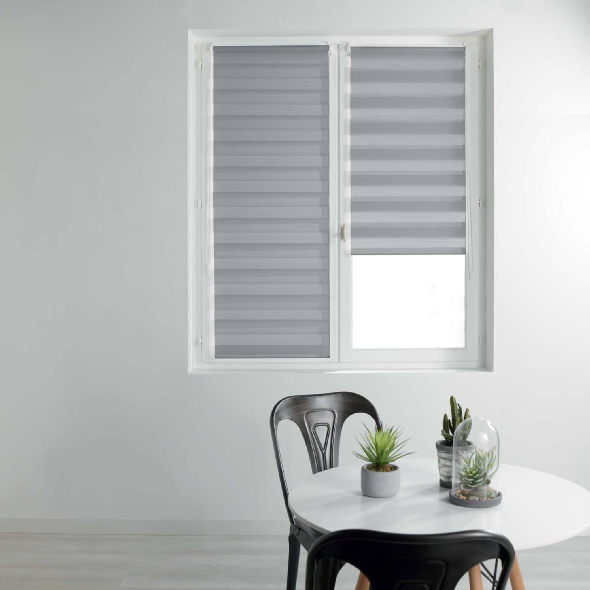 Voir la diapositive 1 : Douceur d'Intérieur Store Enrouleur Jour Nuit  Daynight  90x180cm Gris