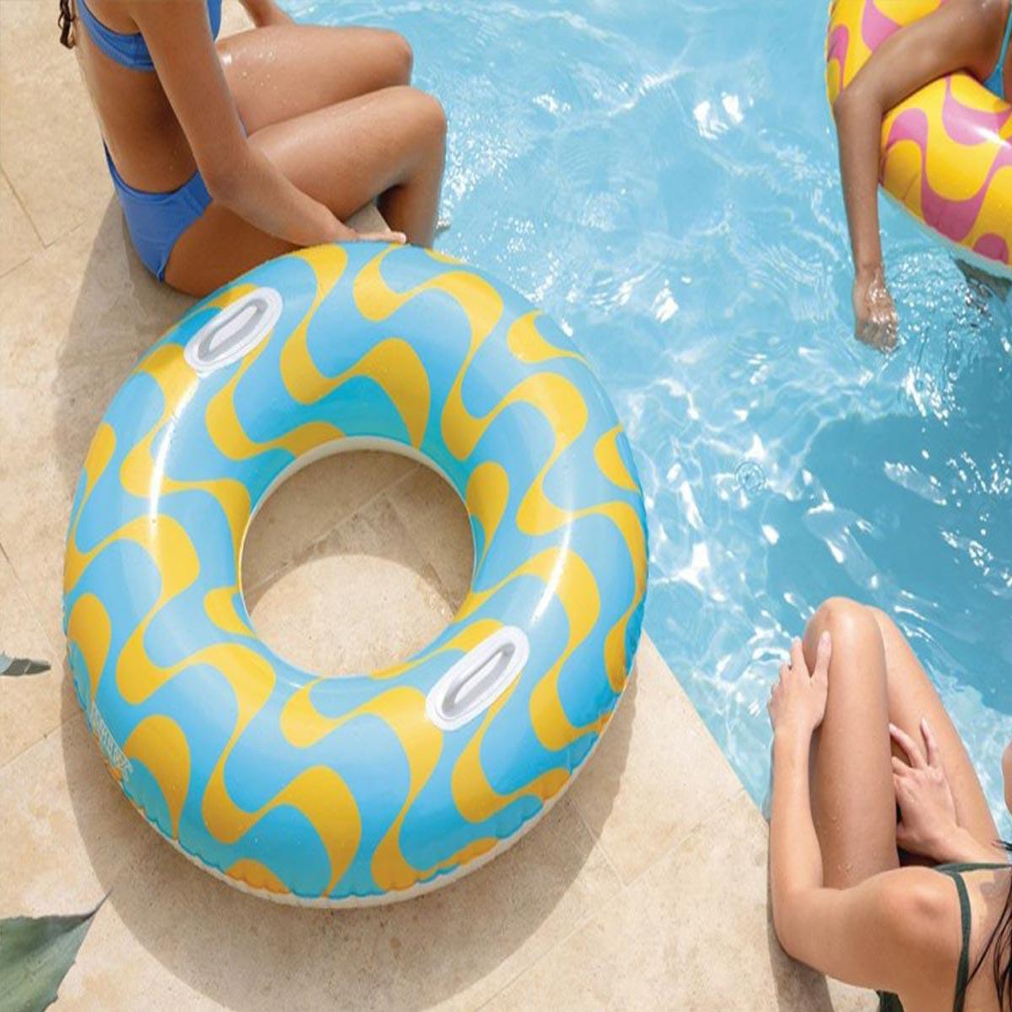 Voir la diapositive 2 : INTEX Bouée gonflable tube 70's Bleu - Intex