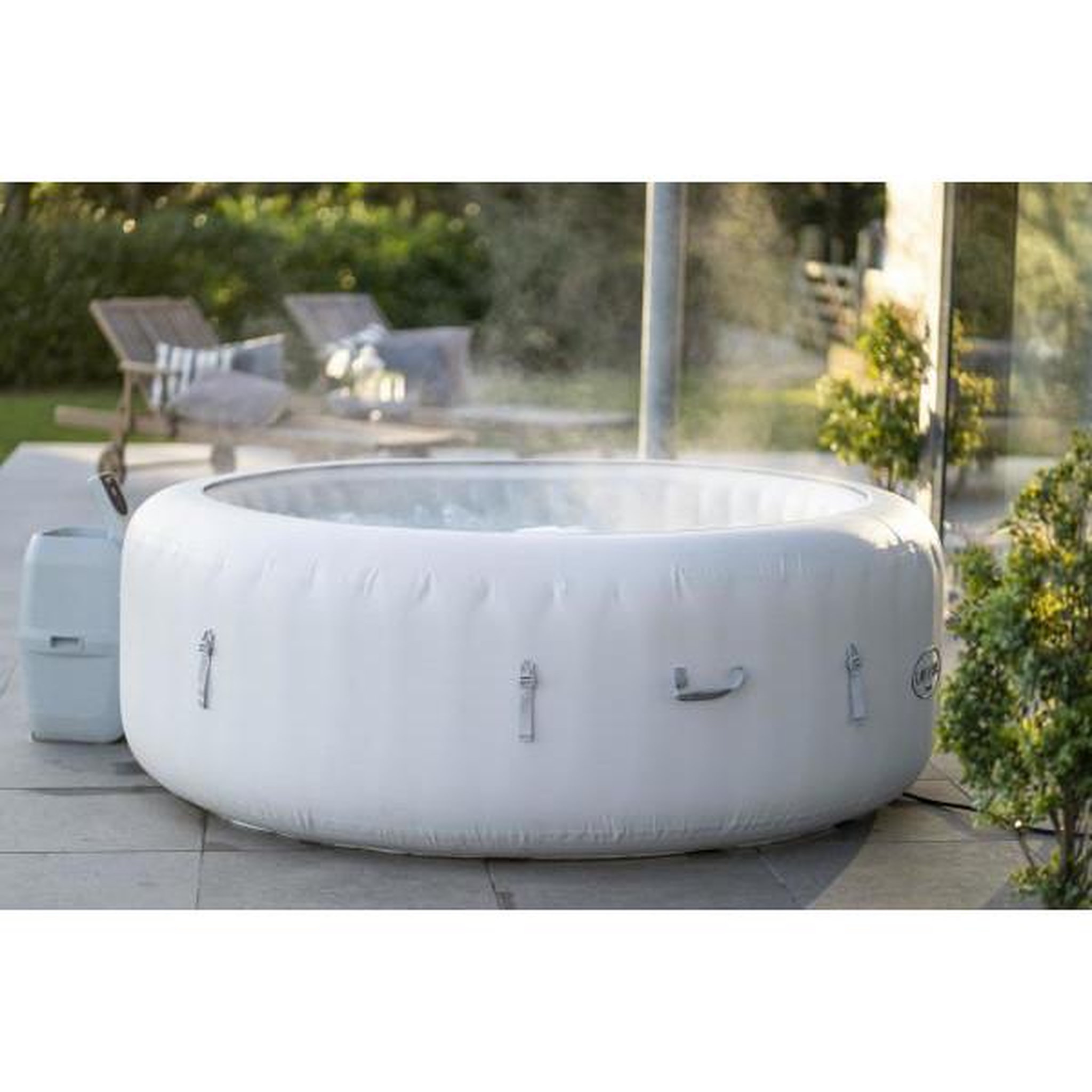 Voir la diapositive 6 : BESTWAY Spa gonflable BESTWAY - Lay-Z-Spa Paris - 140 airjets - 196 x 66 cm - 4 a 6 places - Rond (couverture, cartouche, LED)