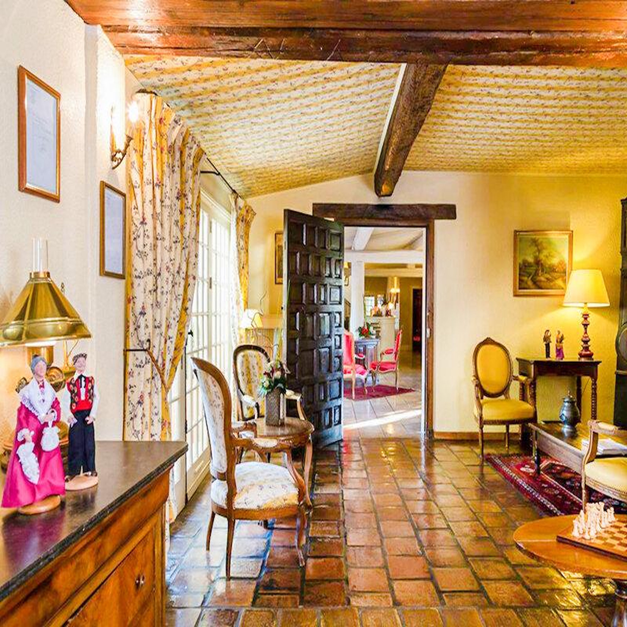 Voir la diapositive 4 : Smartbox Séjour de luxe avec dîner gastronomique et spa en auberge 5* près d'avignon - coffret cadeau séjour