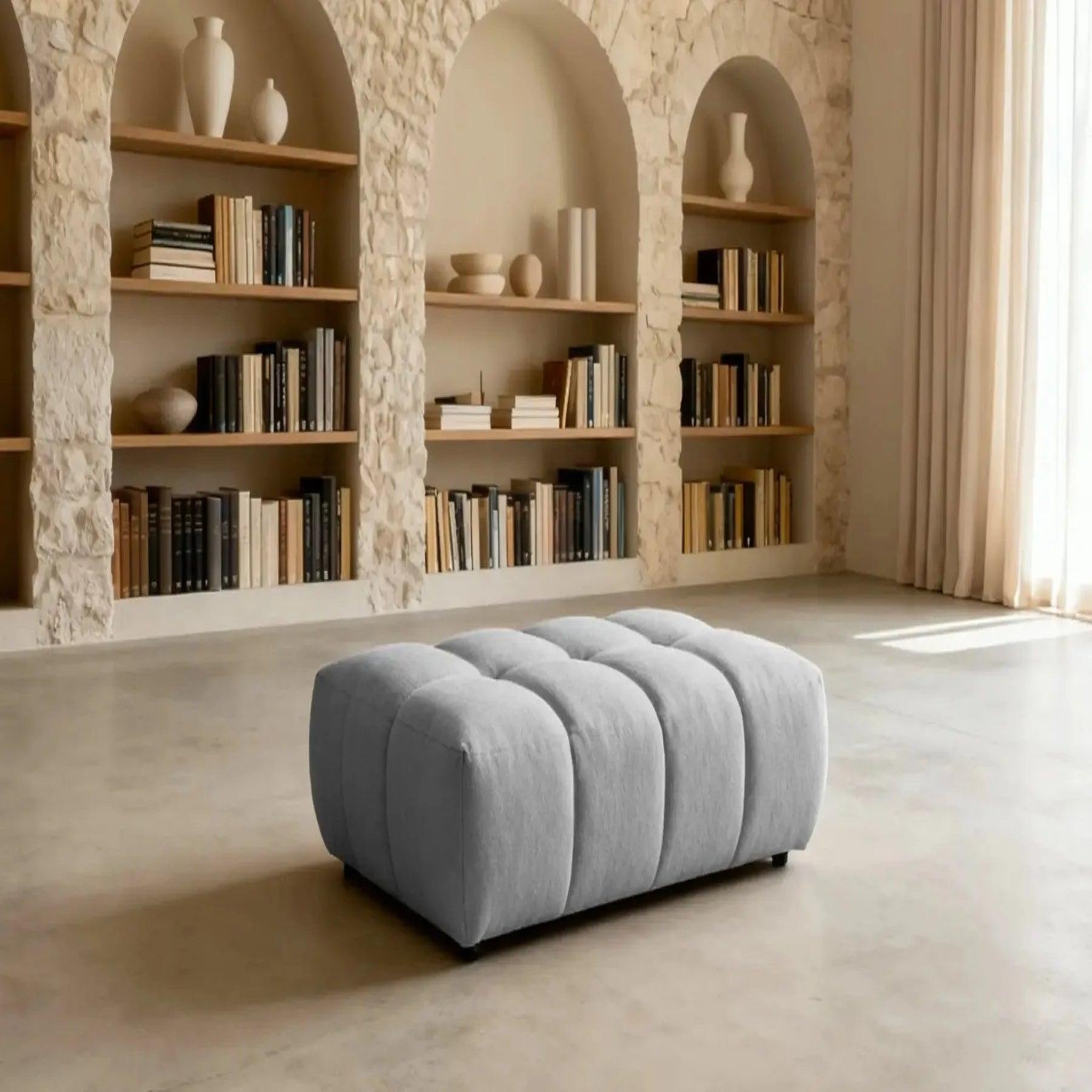 Voir la diapositive 2 : CASANOVA PARIS Alexia - pouf tissu bouclette