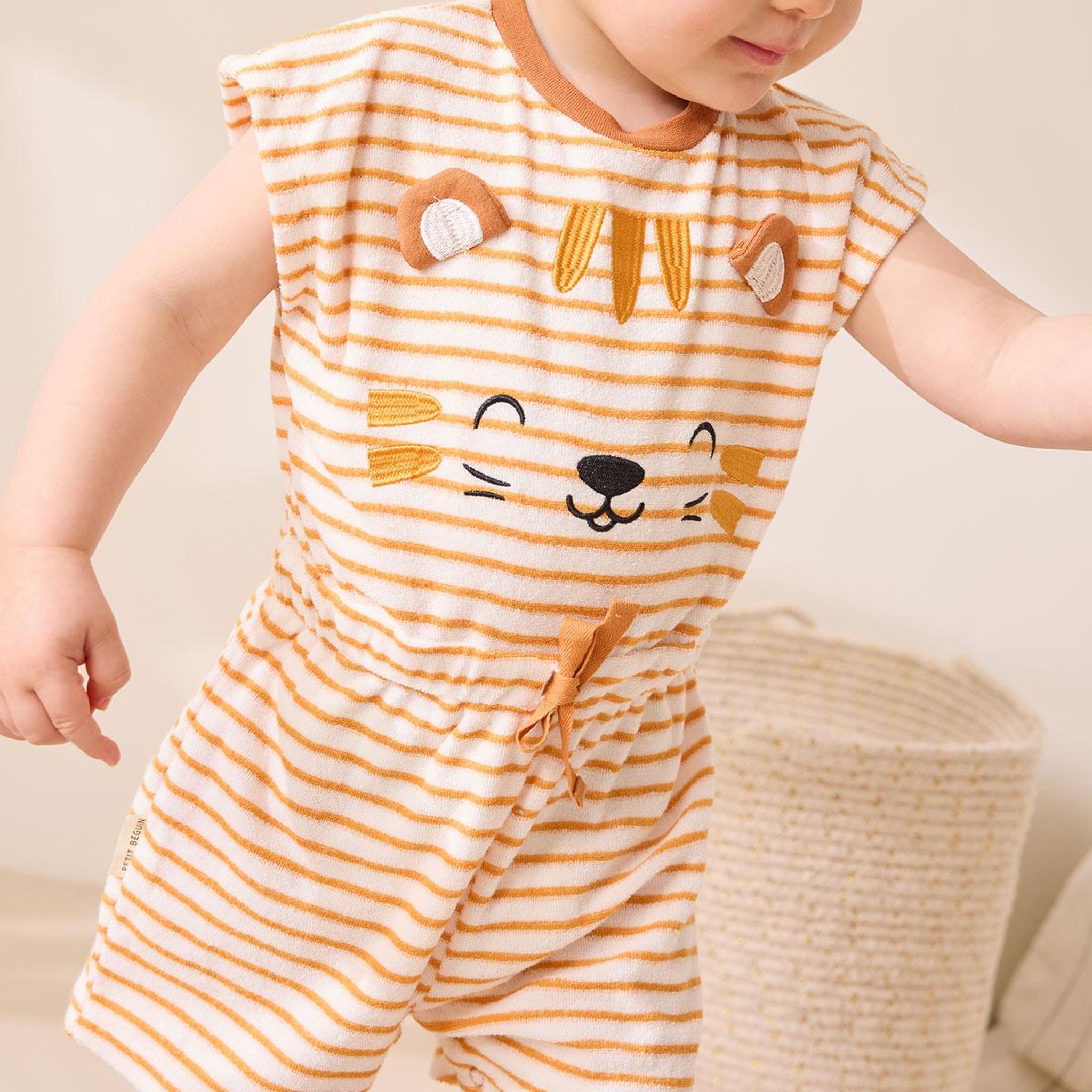 Voir la diapositive 5 : PETIT BEGUIN Combishort bébé en éponge mio
