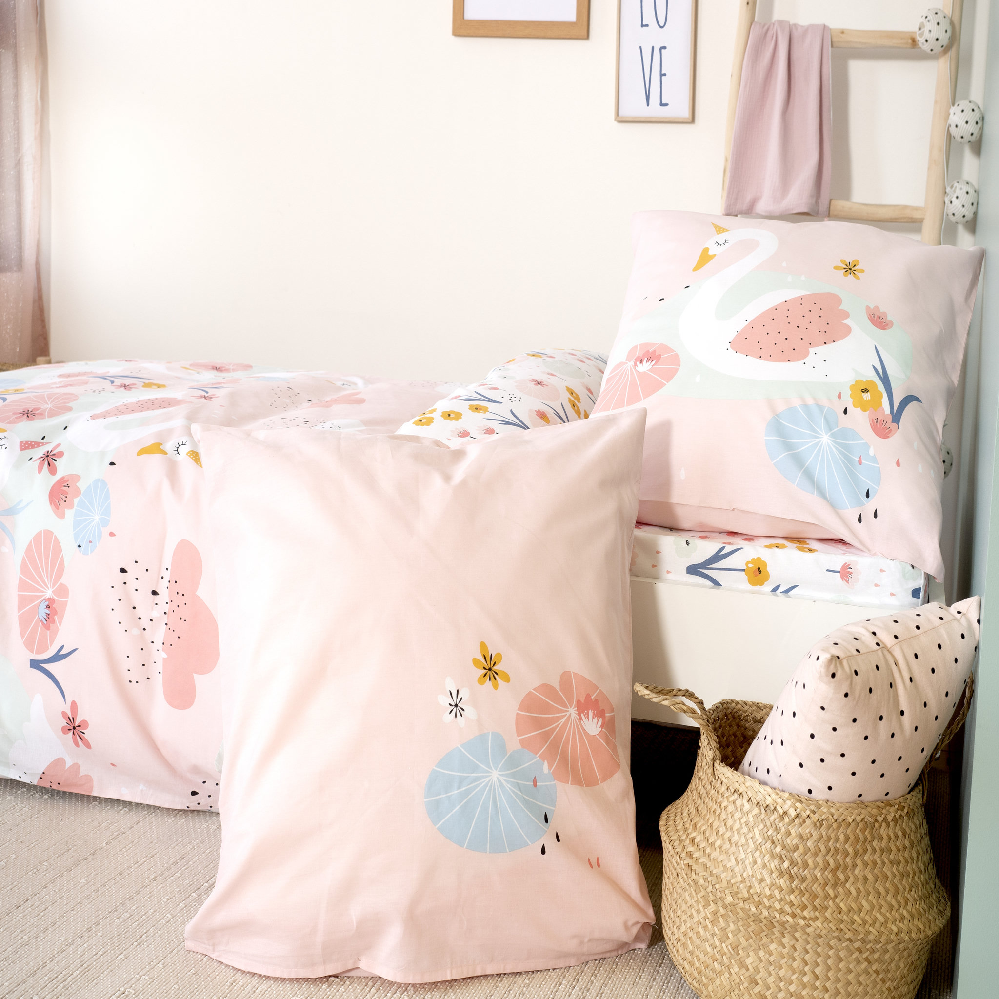 Voir la diapositive 3 : COTE DECO Parure housse de couette enfant coton 57 fils CLARA