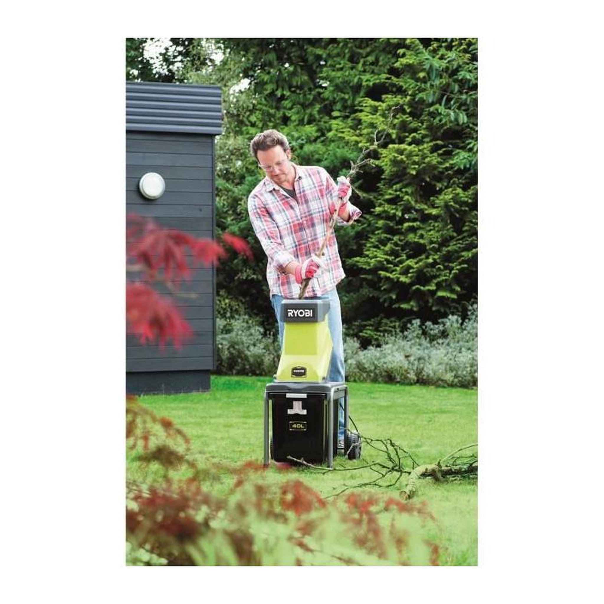 Voir la diapositive 2 : Ryobi RYOBI Broyeur de vegetaux 2500W - Porte-couteaux - Bac 40L RSH2545B