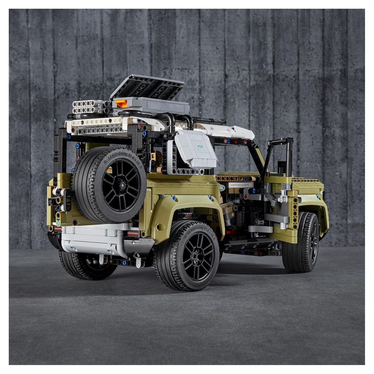 LEGO Technic 42110 Land Rover Defender Modèle à Construire de Voiture