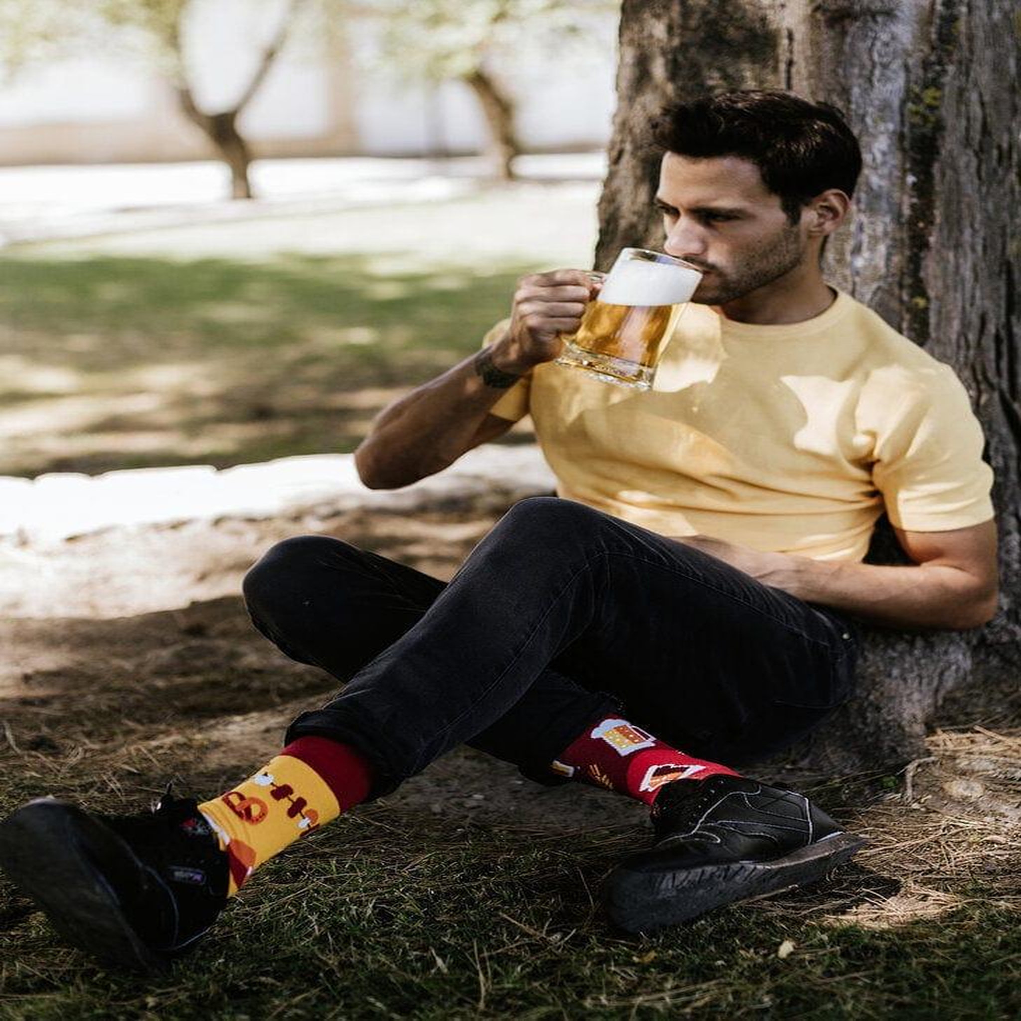Voir la diapositive 2 : DEDOLES Chaussettes bières et barbecue