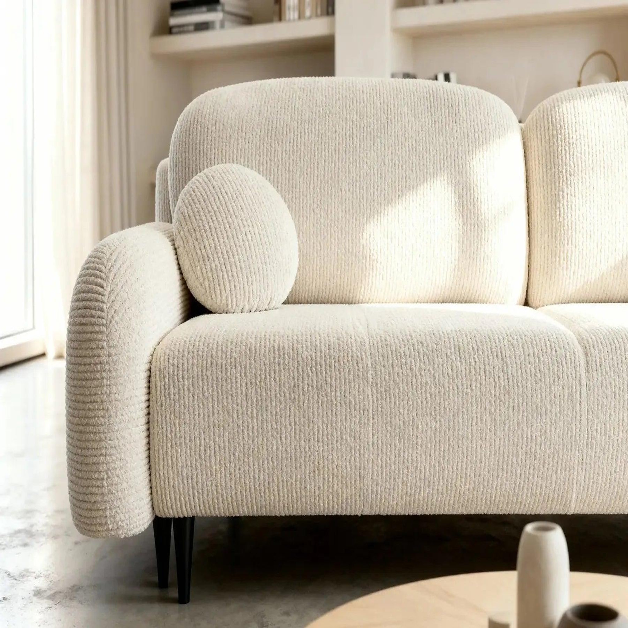 Voir la diapositive 4 : CASANOVA PARIS Roxane - canapé droit convertible tissu bouclette 2 places