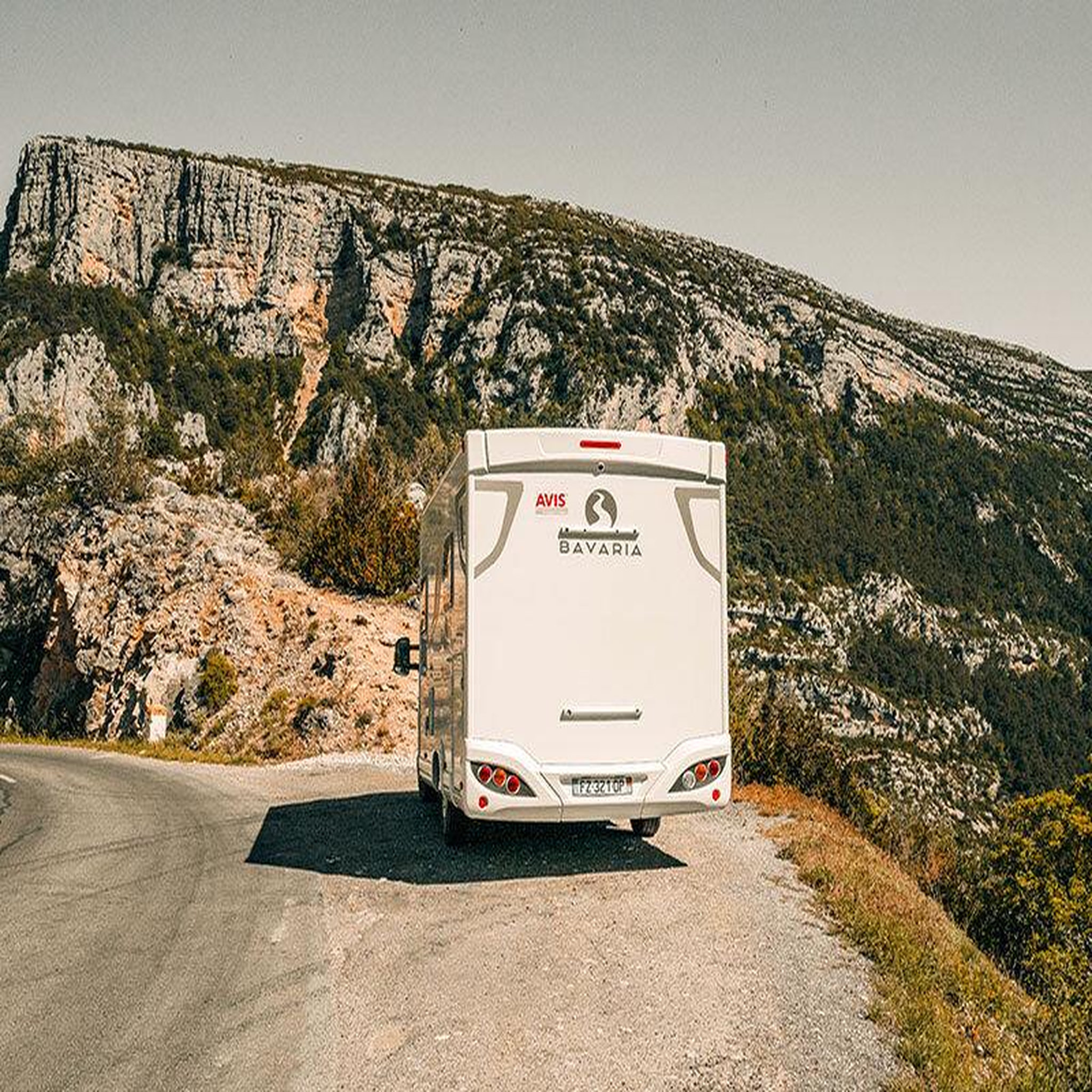 Voir la diapositive 4 : Smartbox Voyage en camping-car : 7 jours en Corse - Coffret Cadeau Séjour