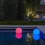Voir la diapositive 2 : Lumisky Boule lumineuse sans fil flottante LED BOBBY Multicolore Polyéthylène D30CM