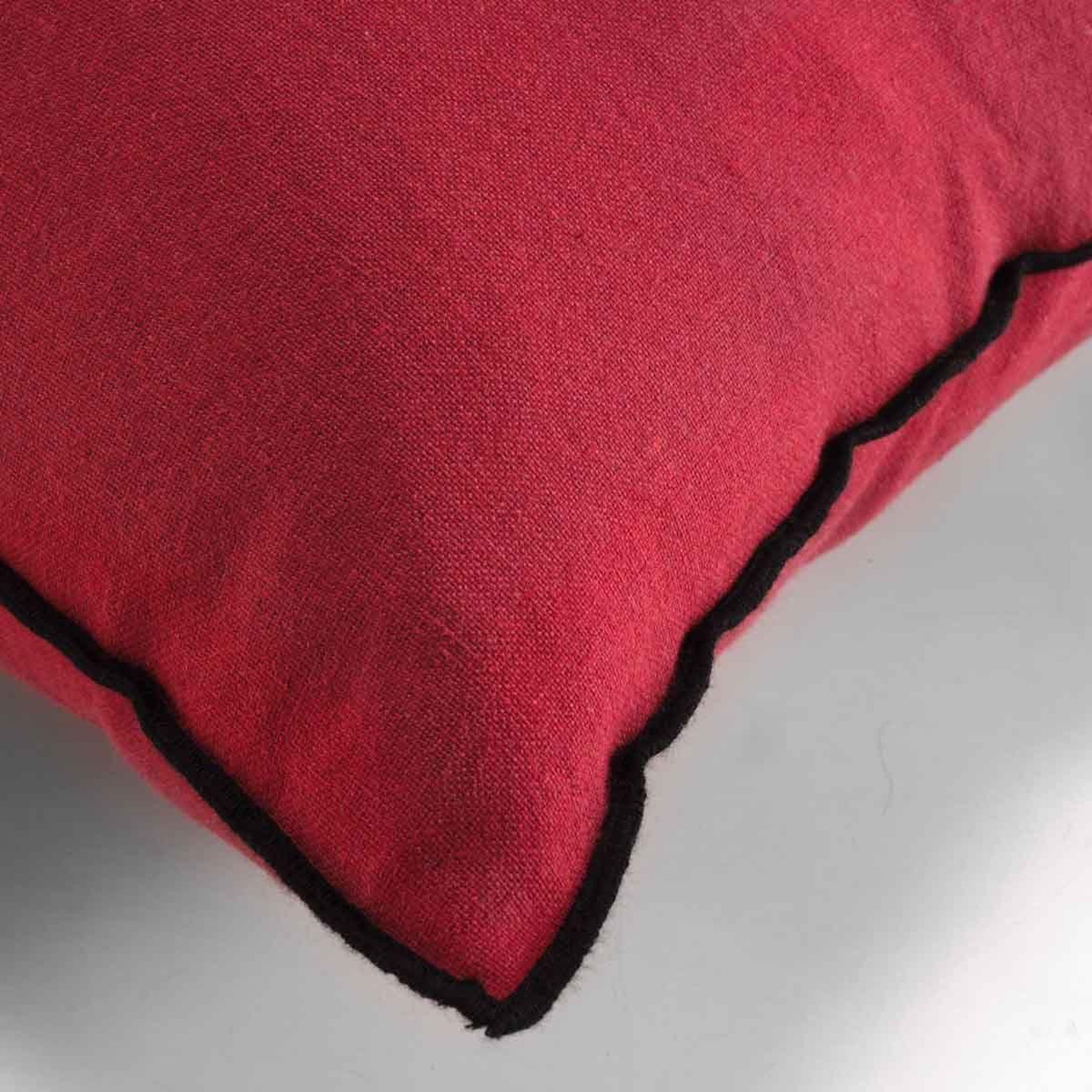 Voir la diapositive 3 : Douceur d'Intérieur Coussin déco  mistraline  40x60cm bordeaux