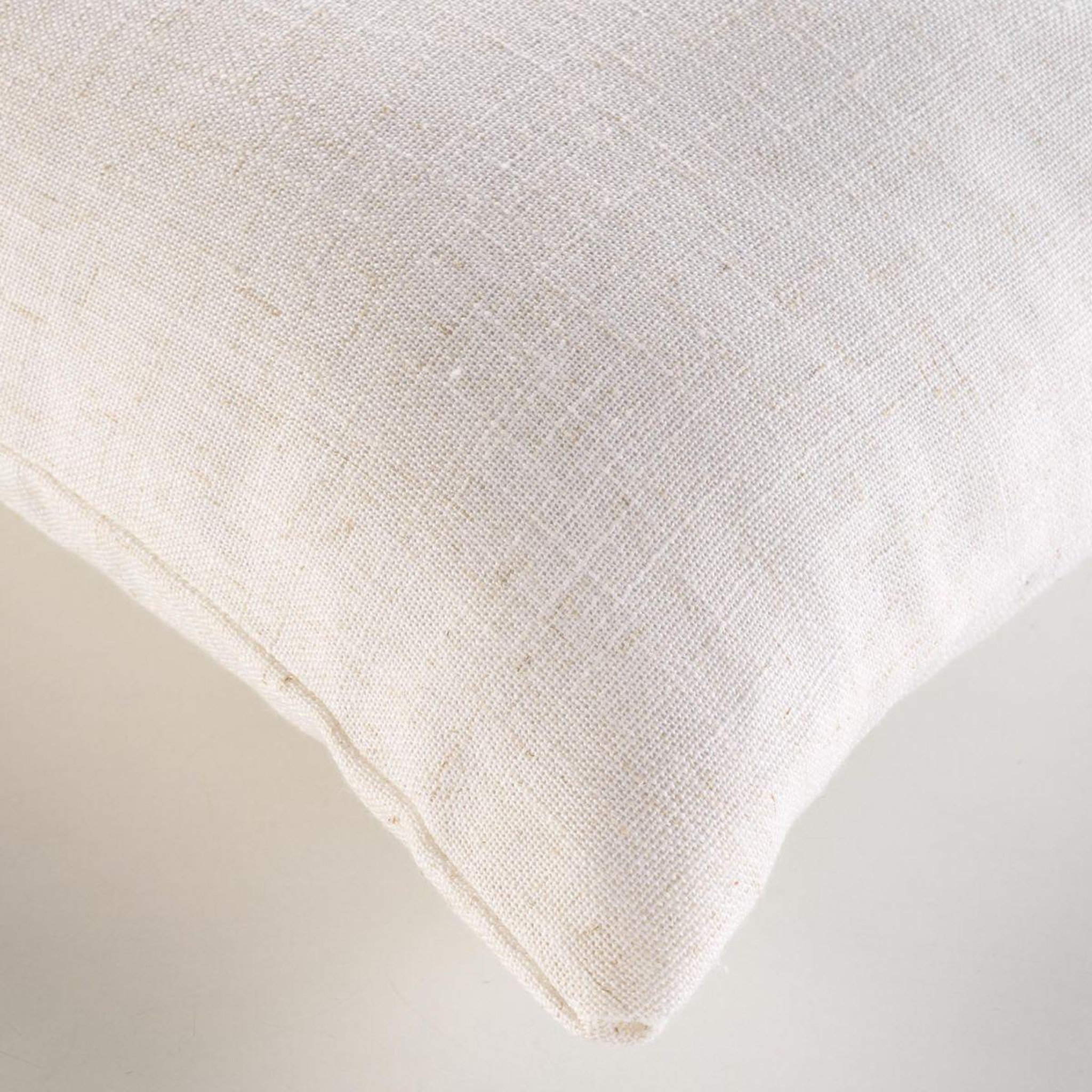Voir la diapositive 4 : Douceur d'Intérieur Coussin déco  pauline  45x45cm naturel