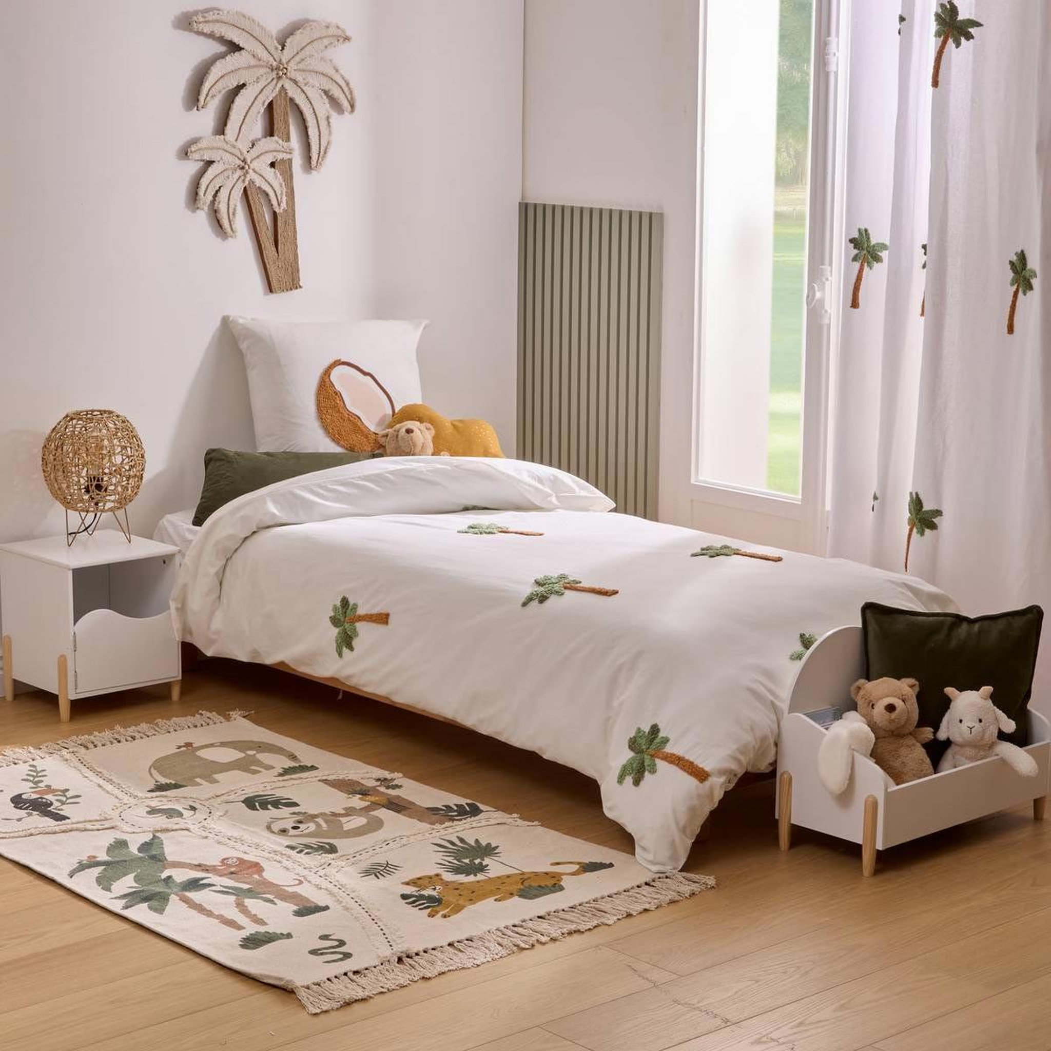 Voir la diapositive 5 : Atmosphera Kids Parure de lit tufté  palmier  140x200cm blanc