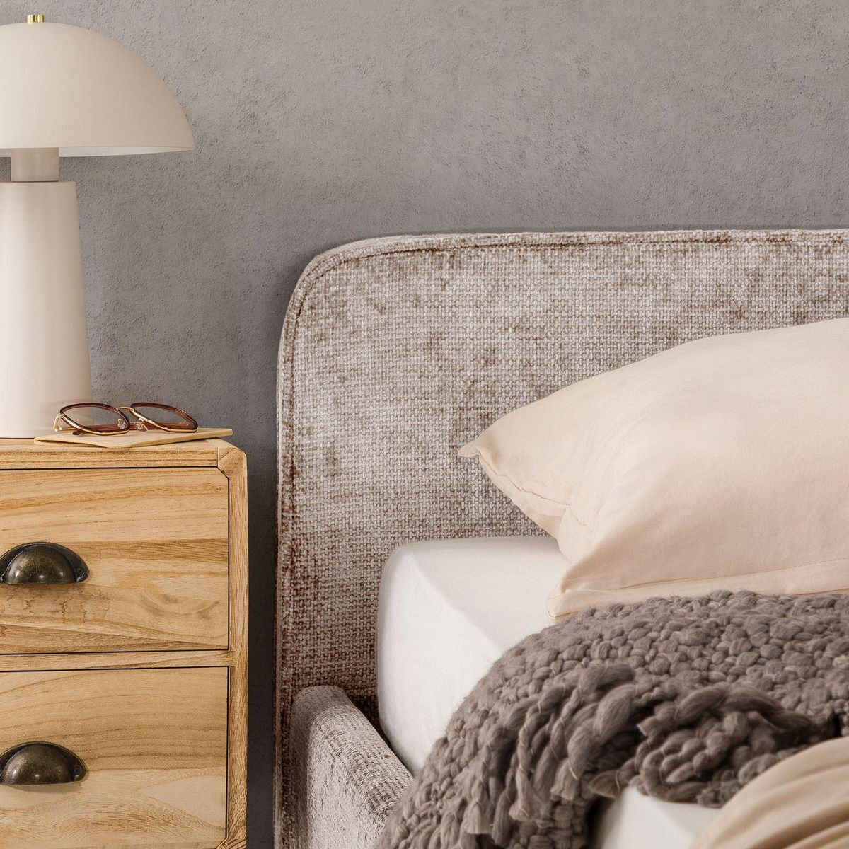 IDIMEX Lit double LEVERDA 140 x 190 cm, revêtement en tissu