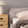 Voir la diapositive 4 : IDIMEX Lit double LEVERDA 140 x 190 cm, revêtement en tissu