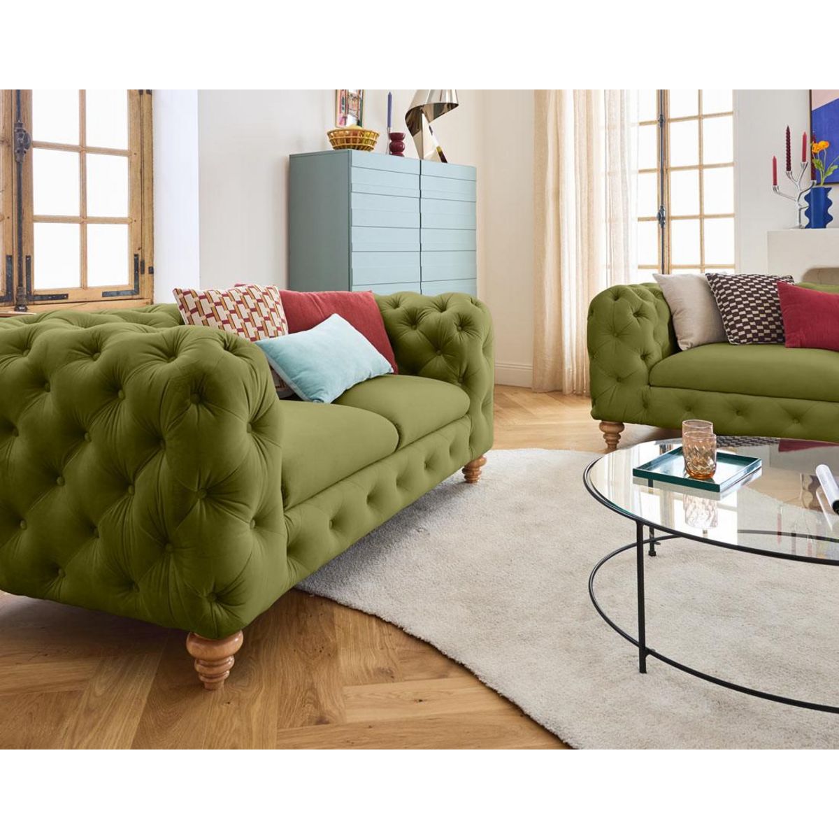 LISA DESIGN Walter - canapé 2 places chesterfield en velours - pieds bois