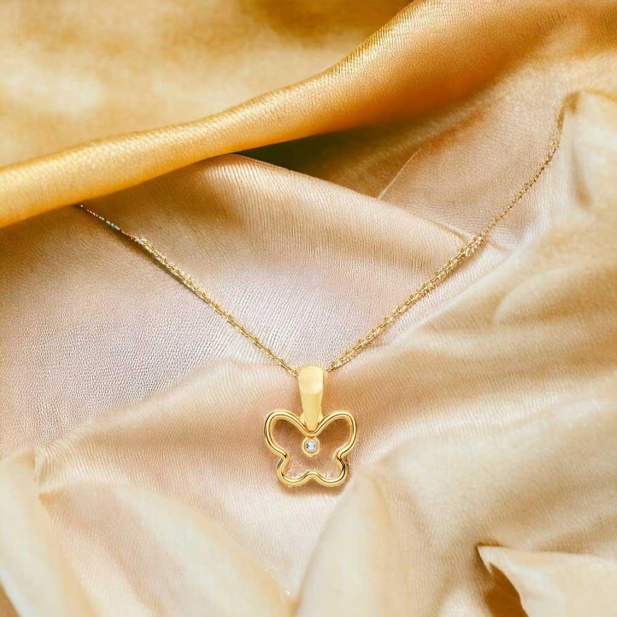 Voir la diapositive 2 : L'ATELIER D'AZUR Collier - Pendentif Or 18 Carats 750/000 Jaune Motif Papillon - Chaine Dorée