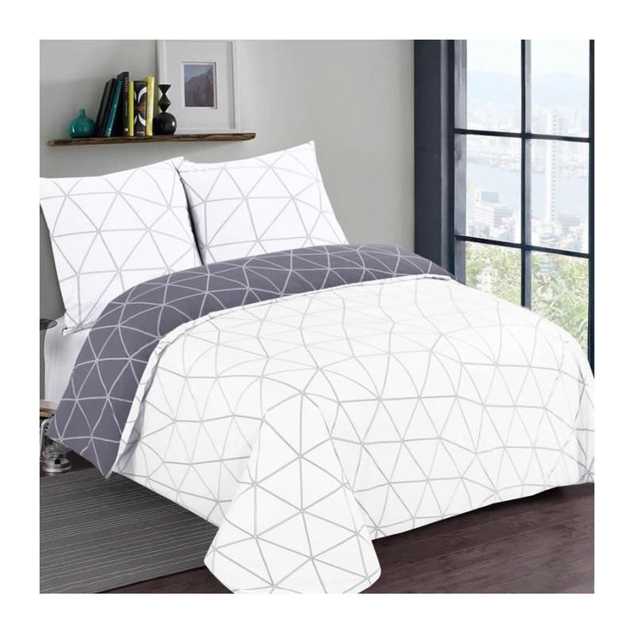 Voir la diapositive 2 : VISION VISION - Parure de lit HUGO gris réversible - 100% Coton - 1 housse de couette 260x240cm + 2 taies 65x65cm - Gris-blanc