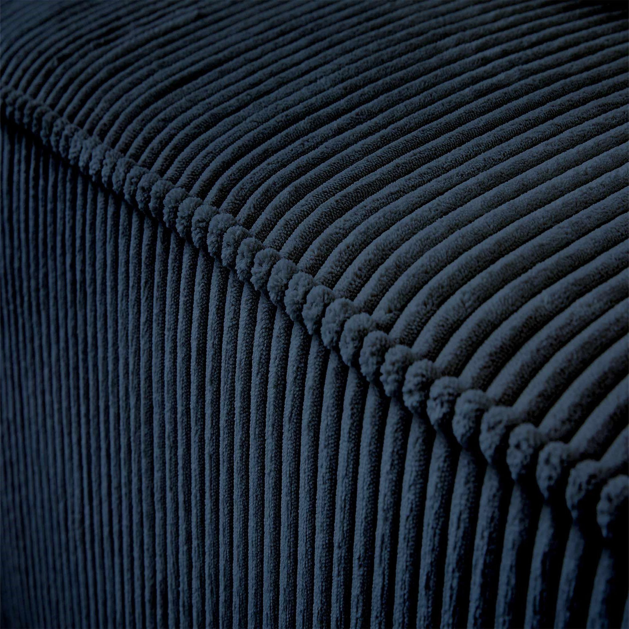 Voir la diapositive 3 : LISA DESIGN Colombine - module d'assise droit - en velours côtelé