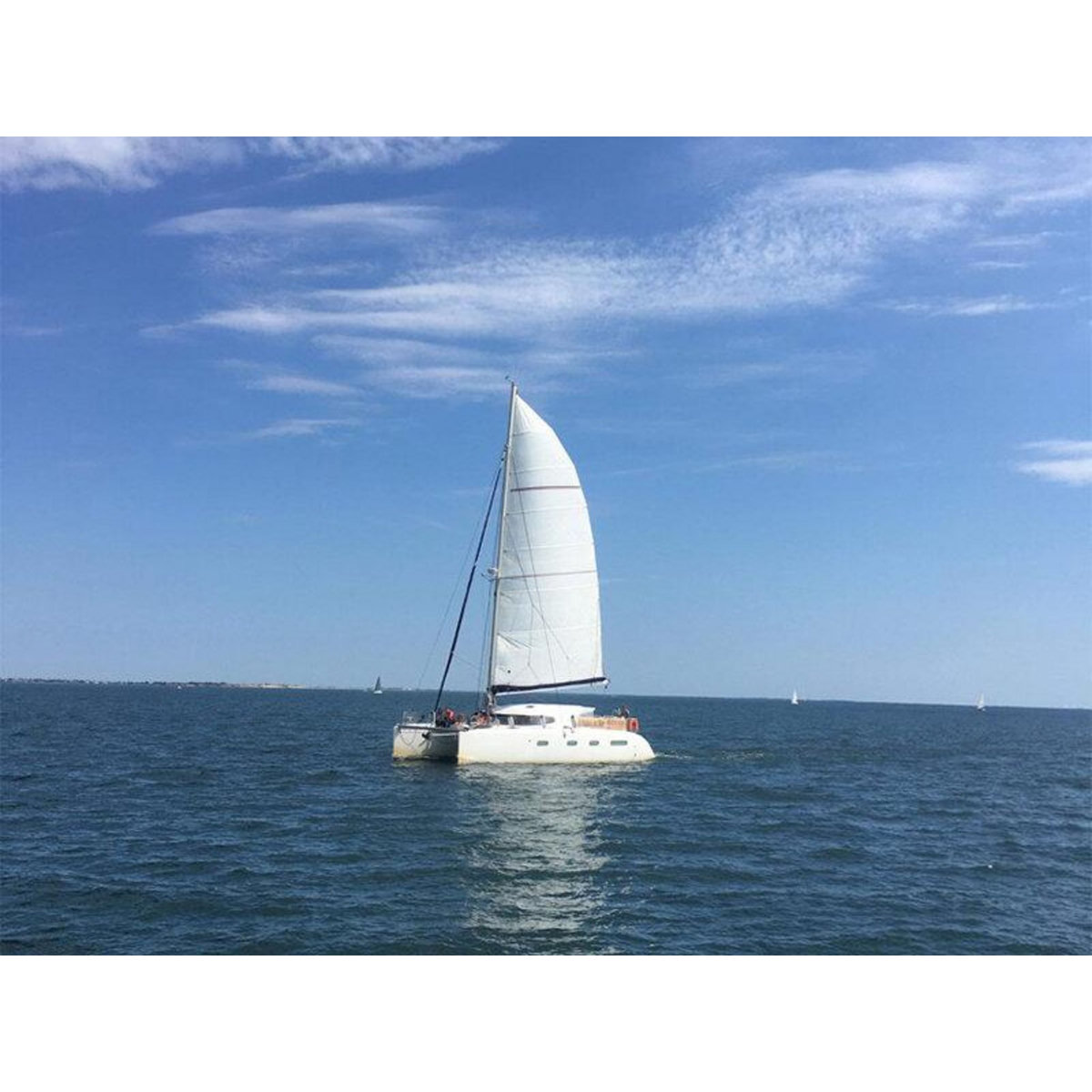 Smartbox Croisière en catamaran à La Rochelle : 2h en duo en matinée - Coffret Cadeau Sport & Aventure