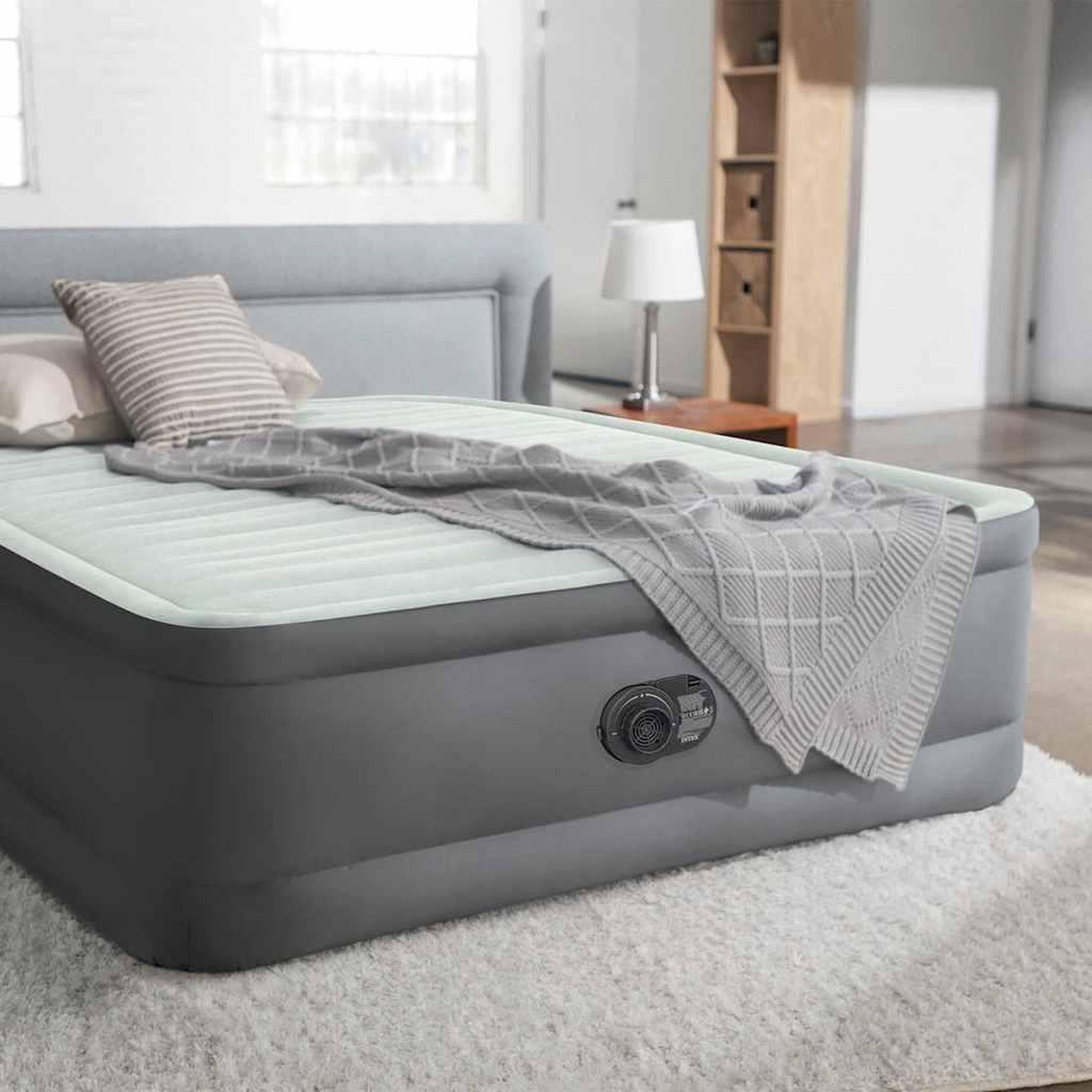 Voir la diapositive 1 : INTEX Intex Lit gonflable PremAire blanc et gris Queen Size 152x203x46 cm