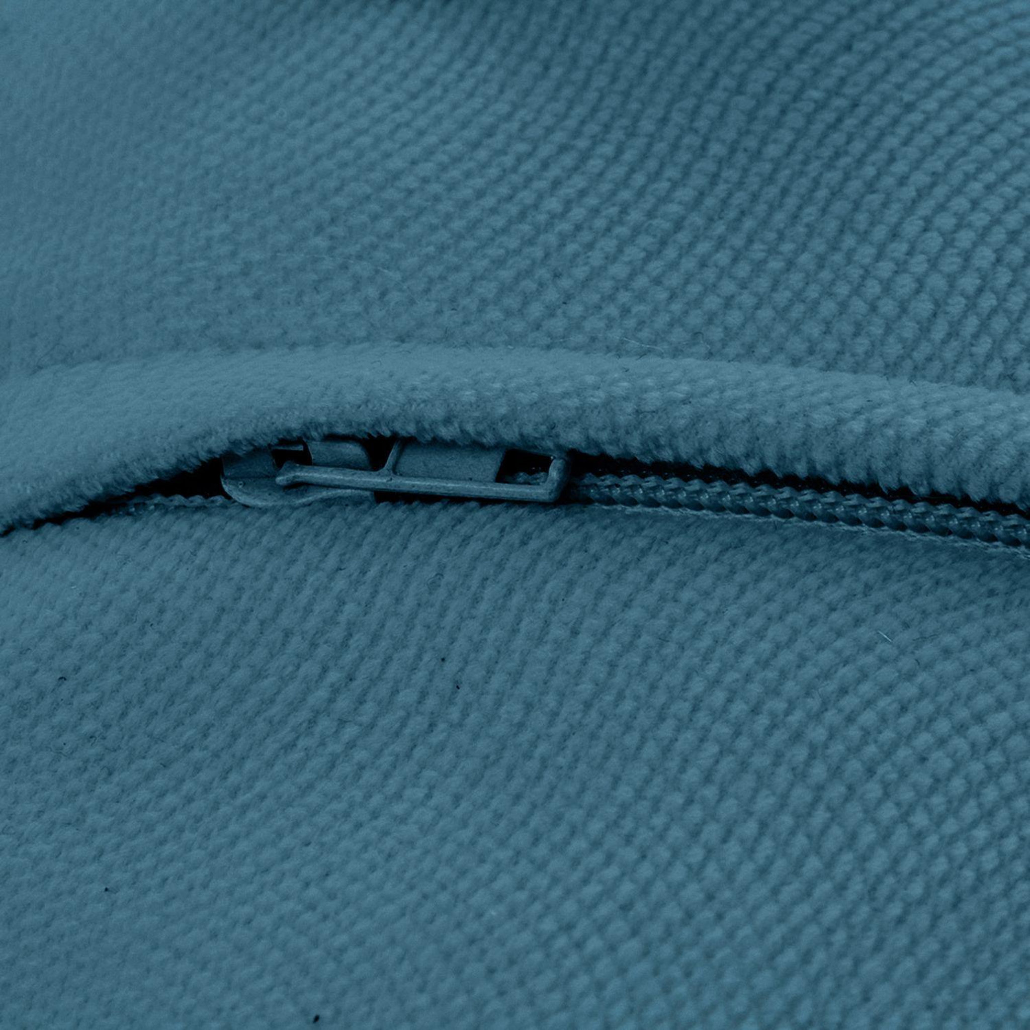 Voir la diapositive 4 : ATMOSPHERA Coussin Lilou déhoussable effet velours en polyester