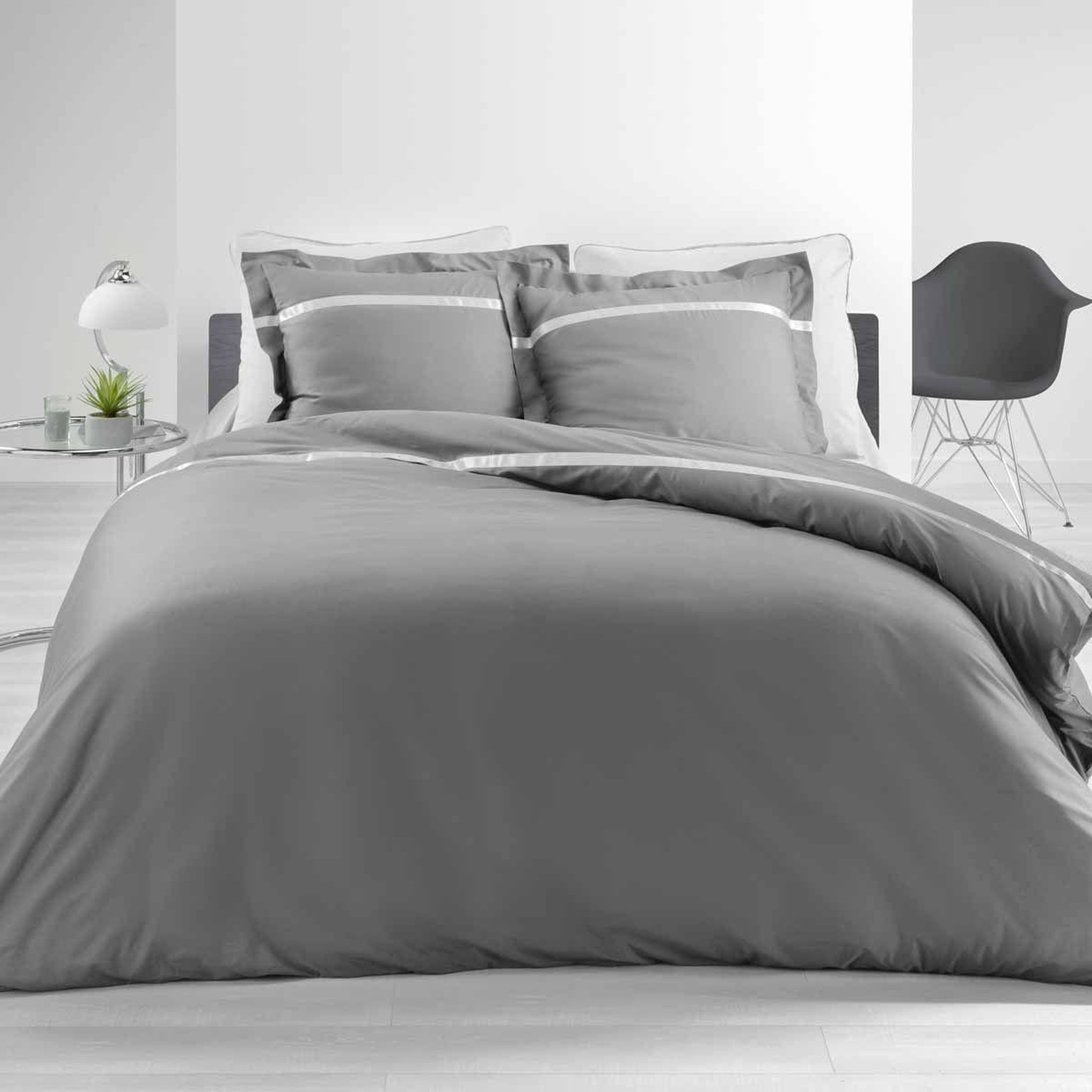 Voir la diapositive 1 : Douceur d'Intérieur Parure de lit 3 pièces  satinea  240x220cm gris