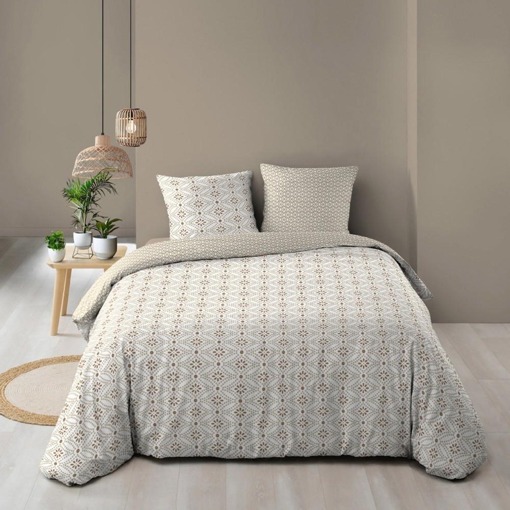 Voir la diapositive 1 : Douceur d'Intérieur Housse de couette 240x220 + 2 taies BRIANNA 100% coton 57 fils