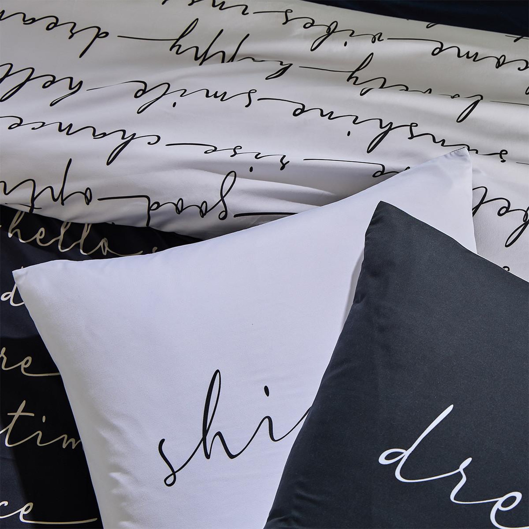 Voir la diapositive 4 : FUTURE HOME Parure de lit 2 personnes en microfibre